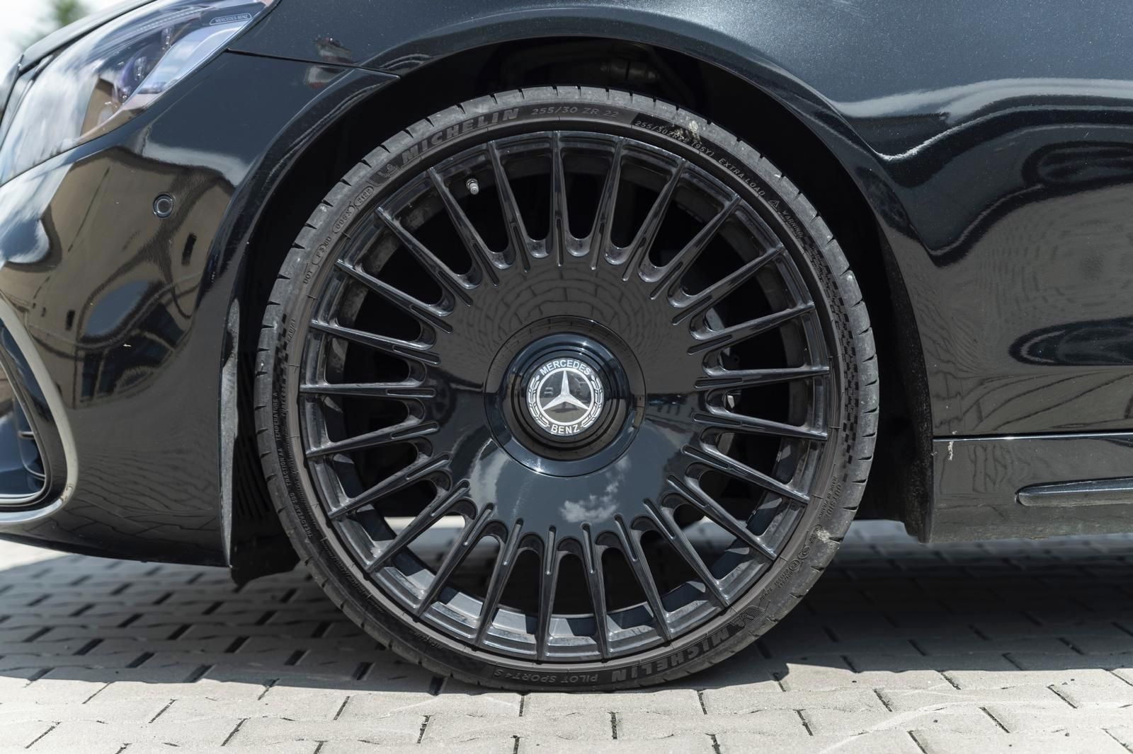 Mercedes-Benz Třídy S, Mercedes-Benz S560 Long / S63 - fotka 2