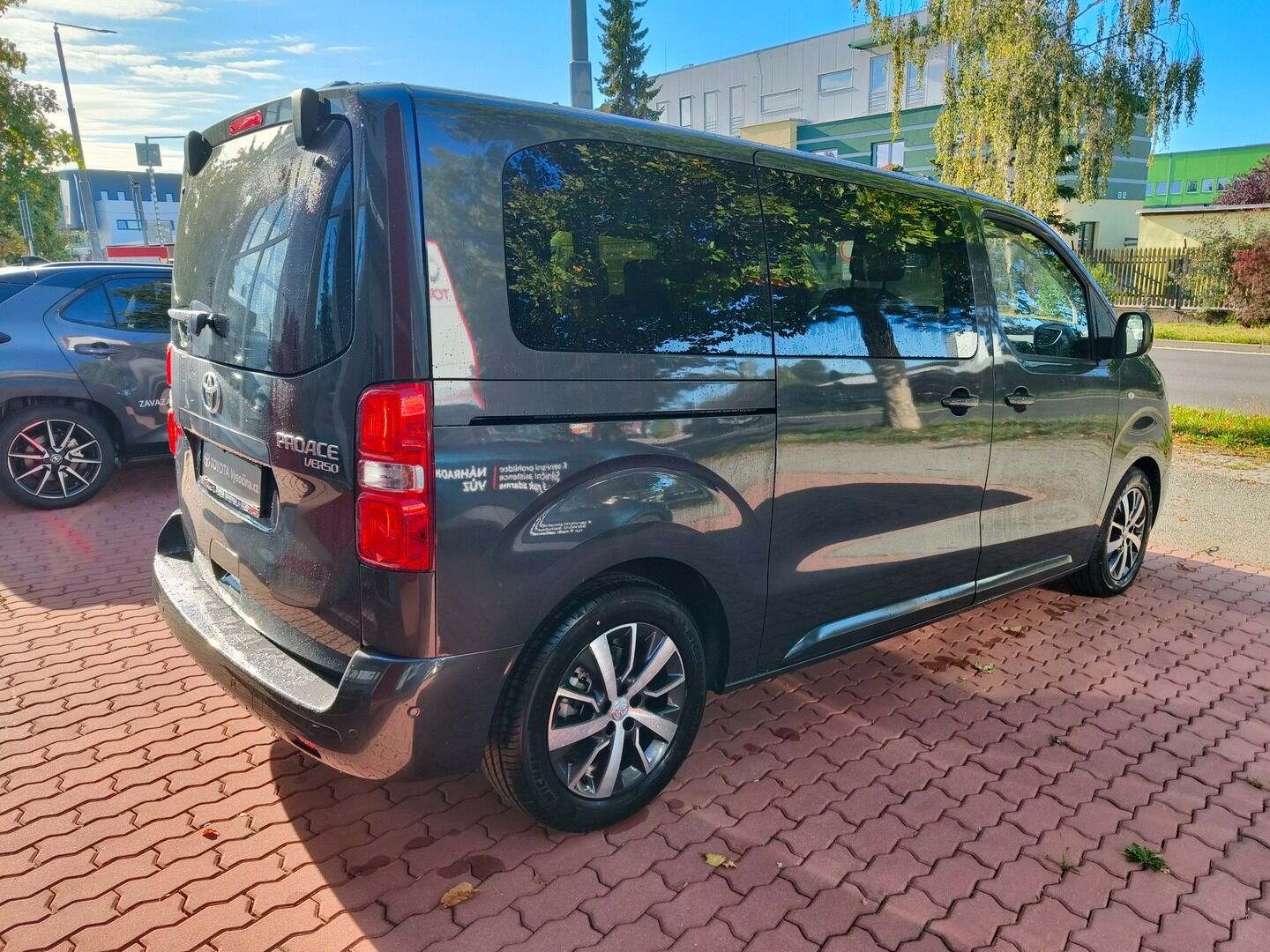 Toyota Proace Verso, L1 krátká 2.2 nafta 150 koní - fotka 5