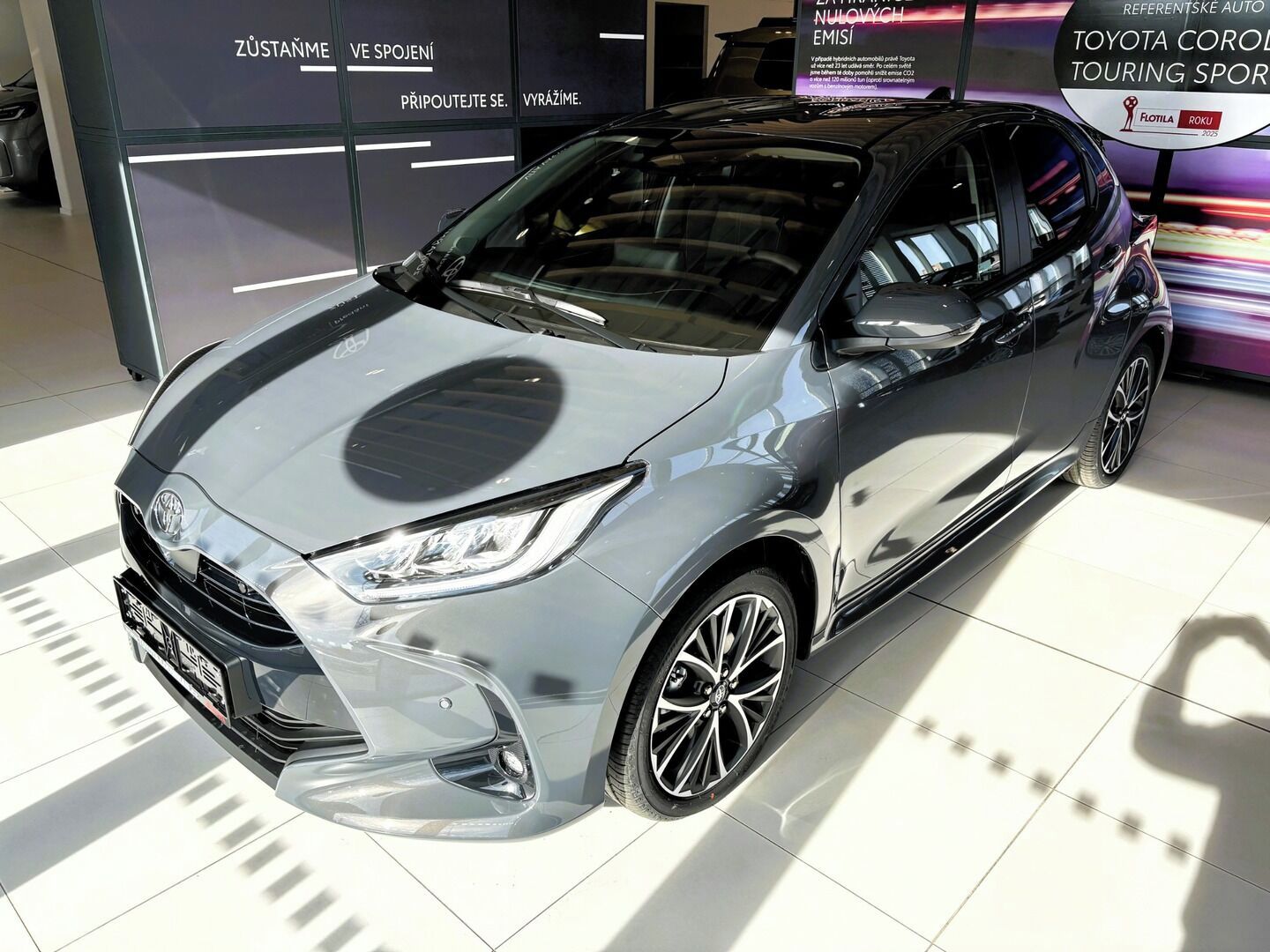 Toyota Yaris, 1,5   Style HEV 116 CVT - fotka 3