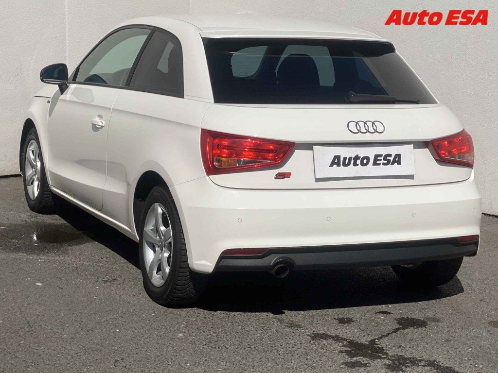 Audi A1, 1.0 TSi,1.maj,+ALU - fotka 6
