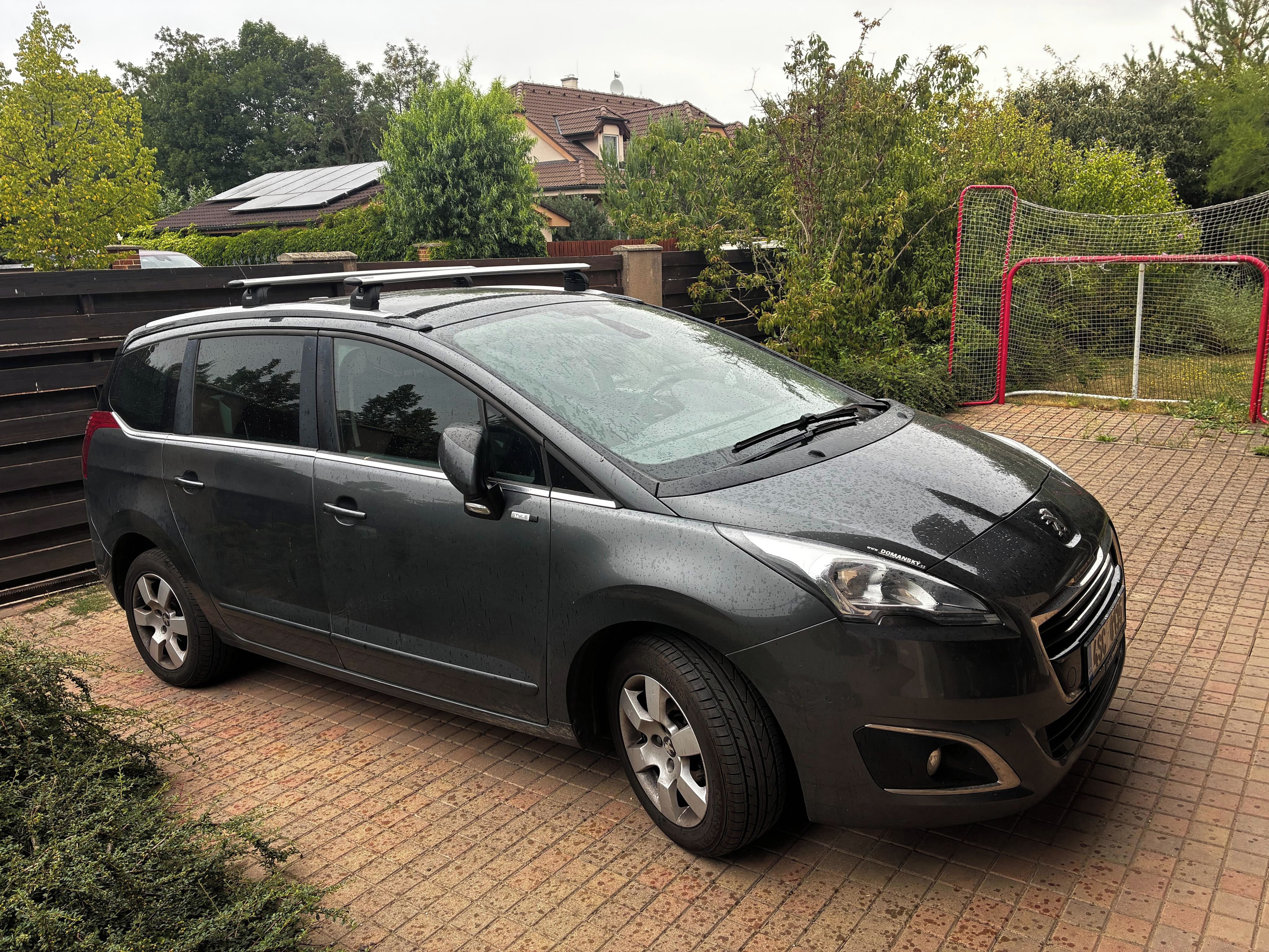 Peugeot 5008, 1,6 BlueHDI - servisováno - fotka 2