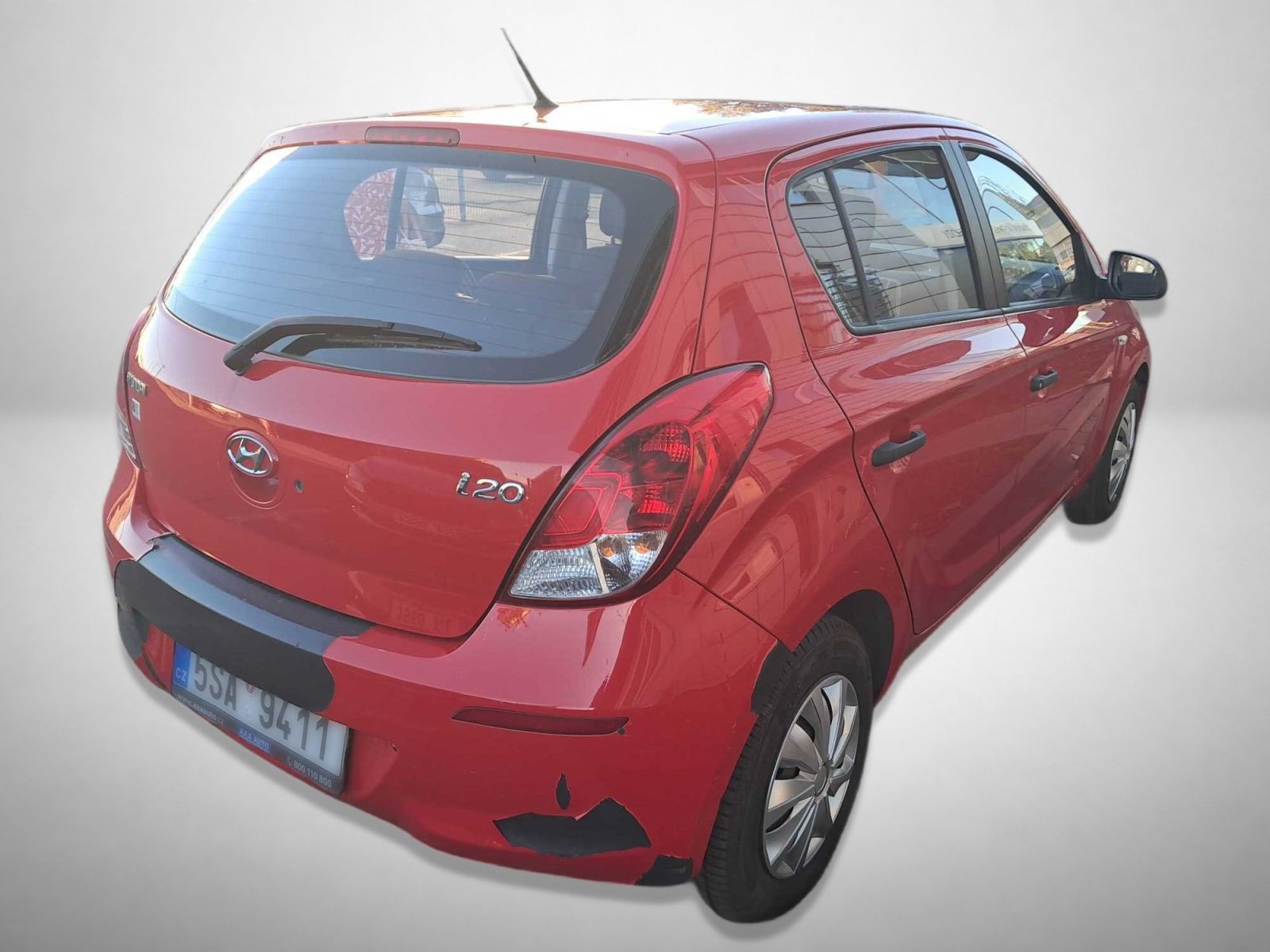 Hyundai i20, 1.2, po STK, rezervace - fotka 2