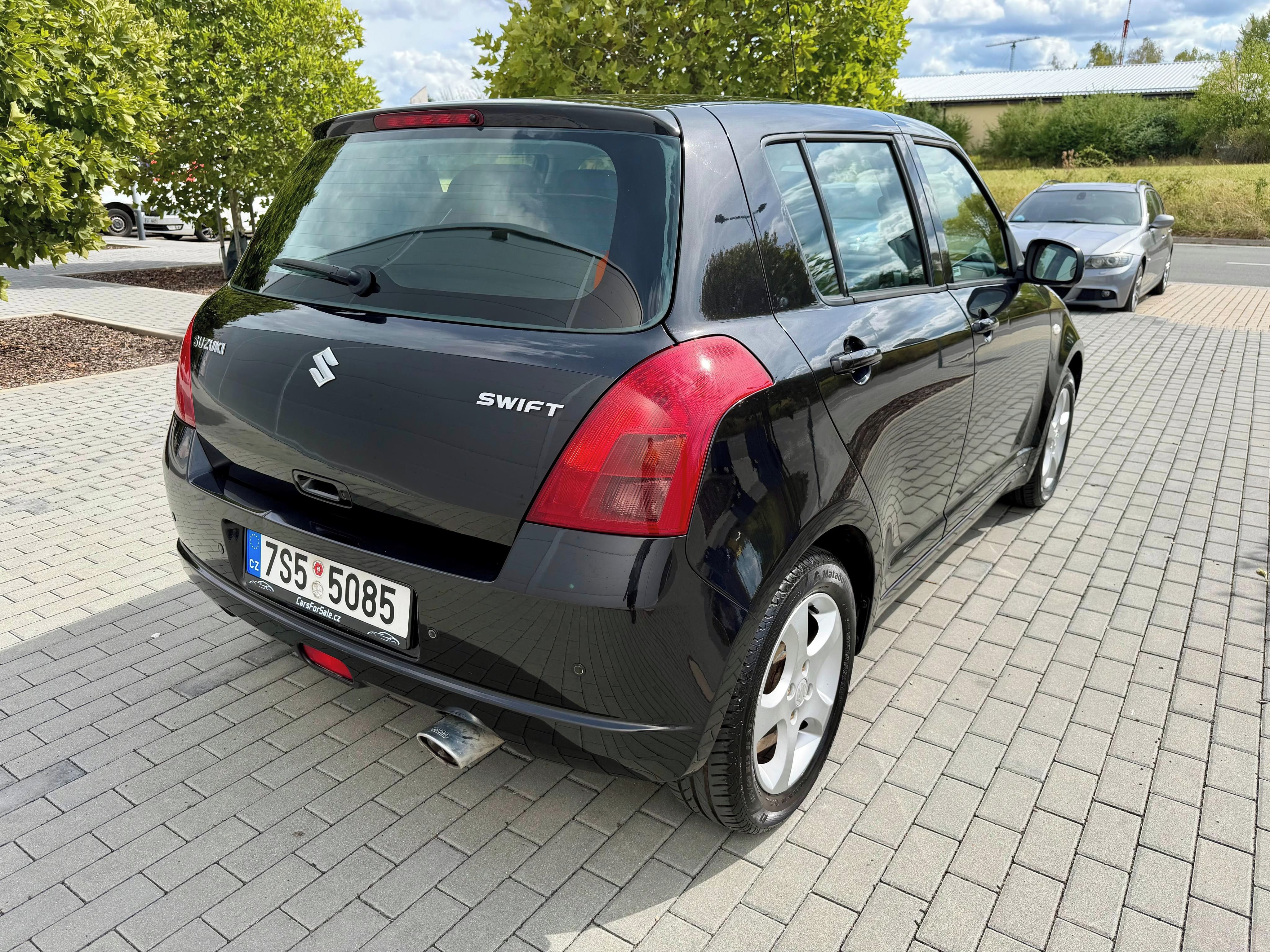Suzuki Swift, 1.3 GLX AUTOMAT KOUP. ČR!!! - fotka 6