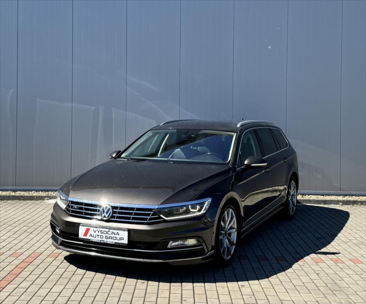 Volkswagen Passat, 2.0 TDi 110kW DSG7 R-line,ACC - fotka 5