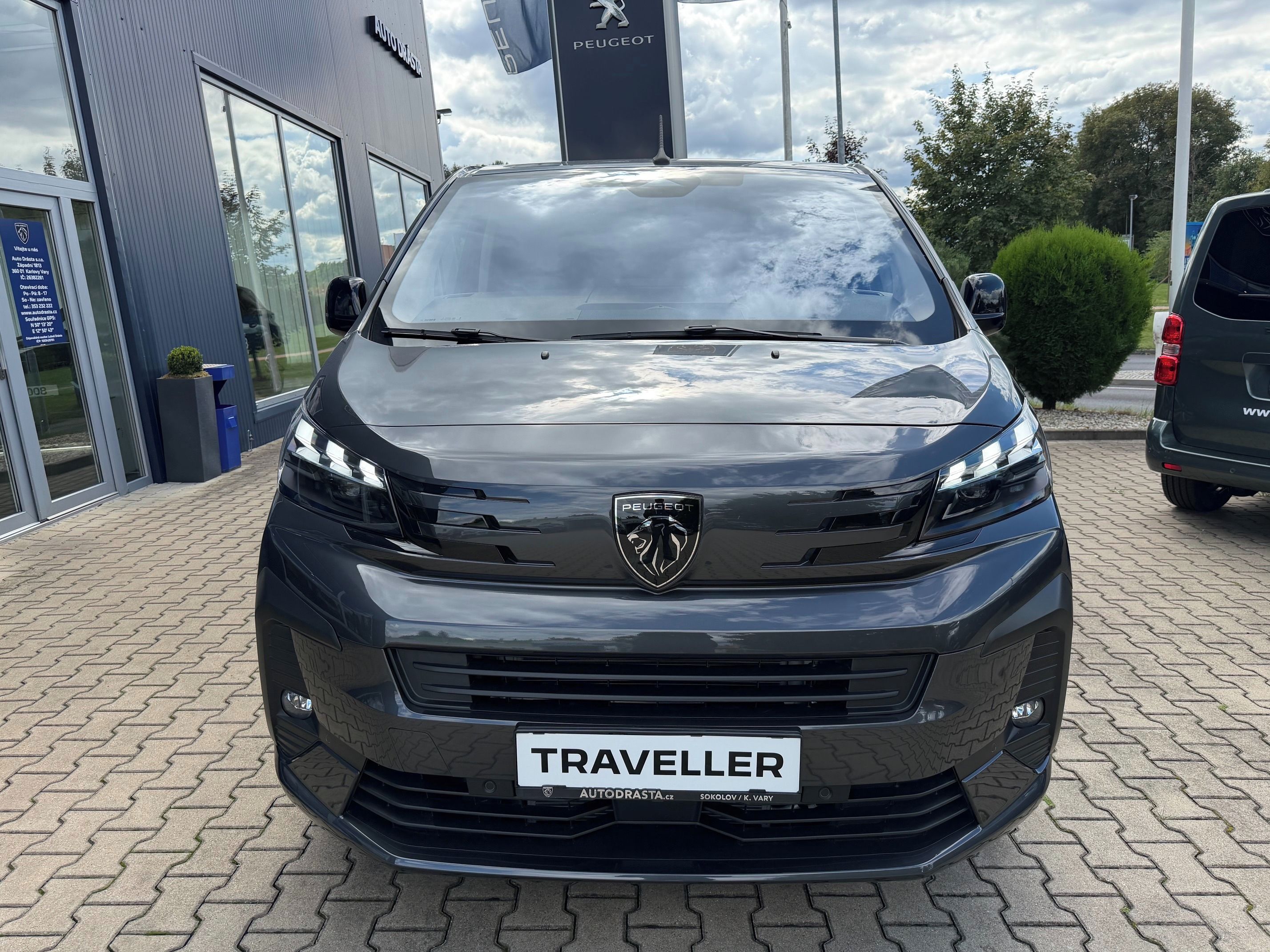 Peugeot Traveller, Active L2 2.2 BlueHDi 150 MAN6 - fotka 2