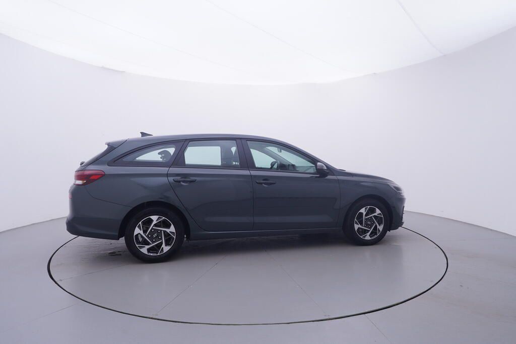Hyundai i30, Start 1.0 GDI 73 kW - fotka 6