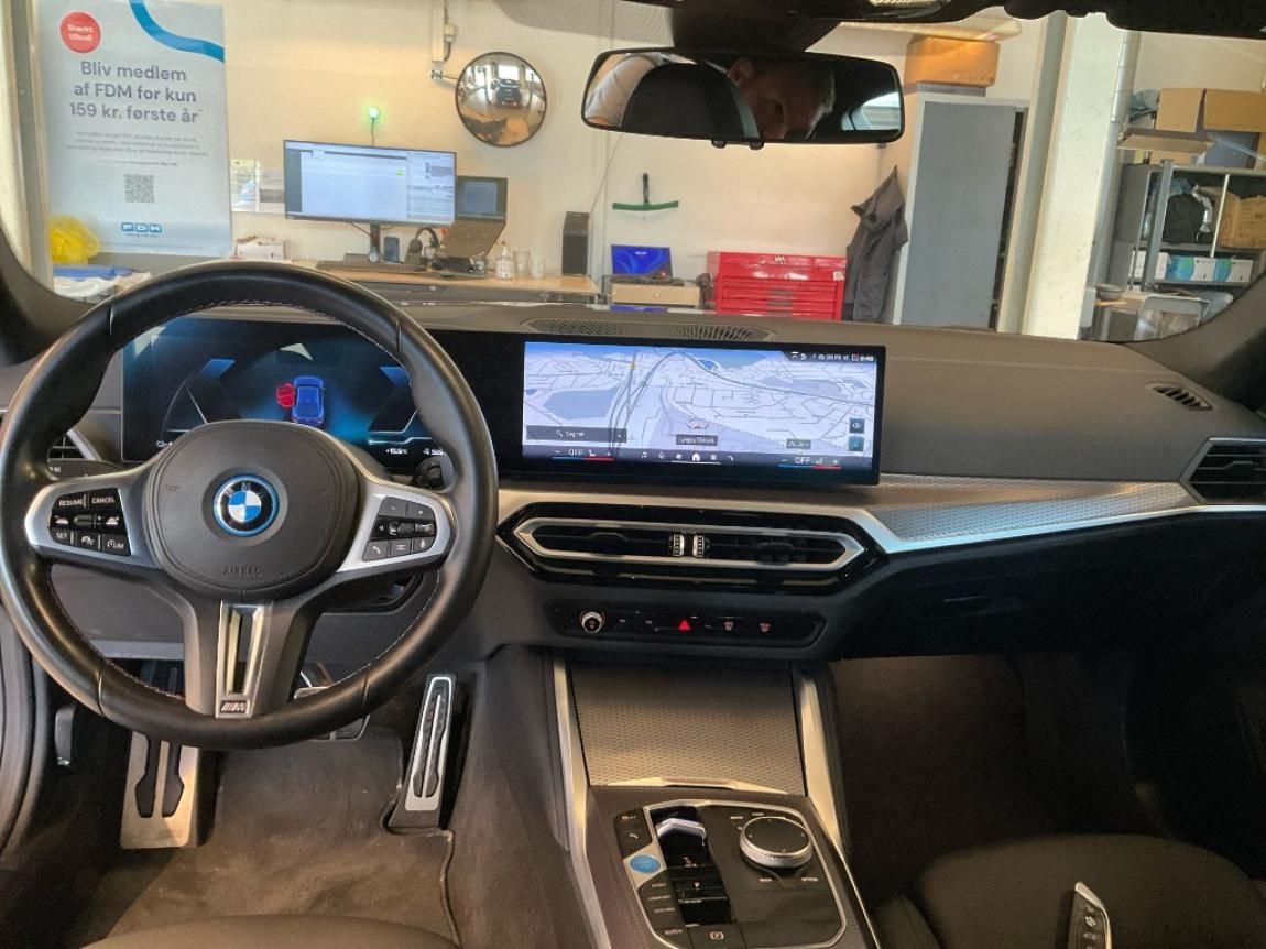 BMW i4, M50 xDrive - fotka 6