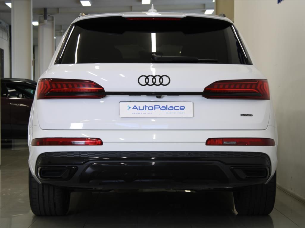 Audi Q7, 3,0 50TDi S-Line 7-míst B&O ČR - fotka 4