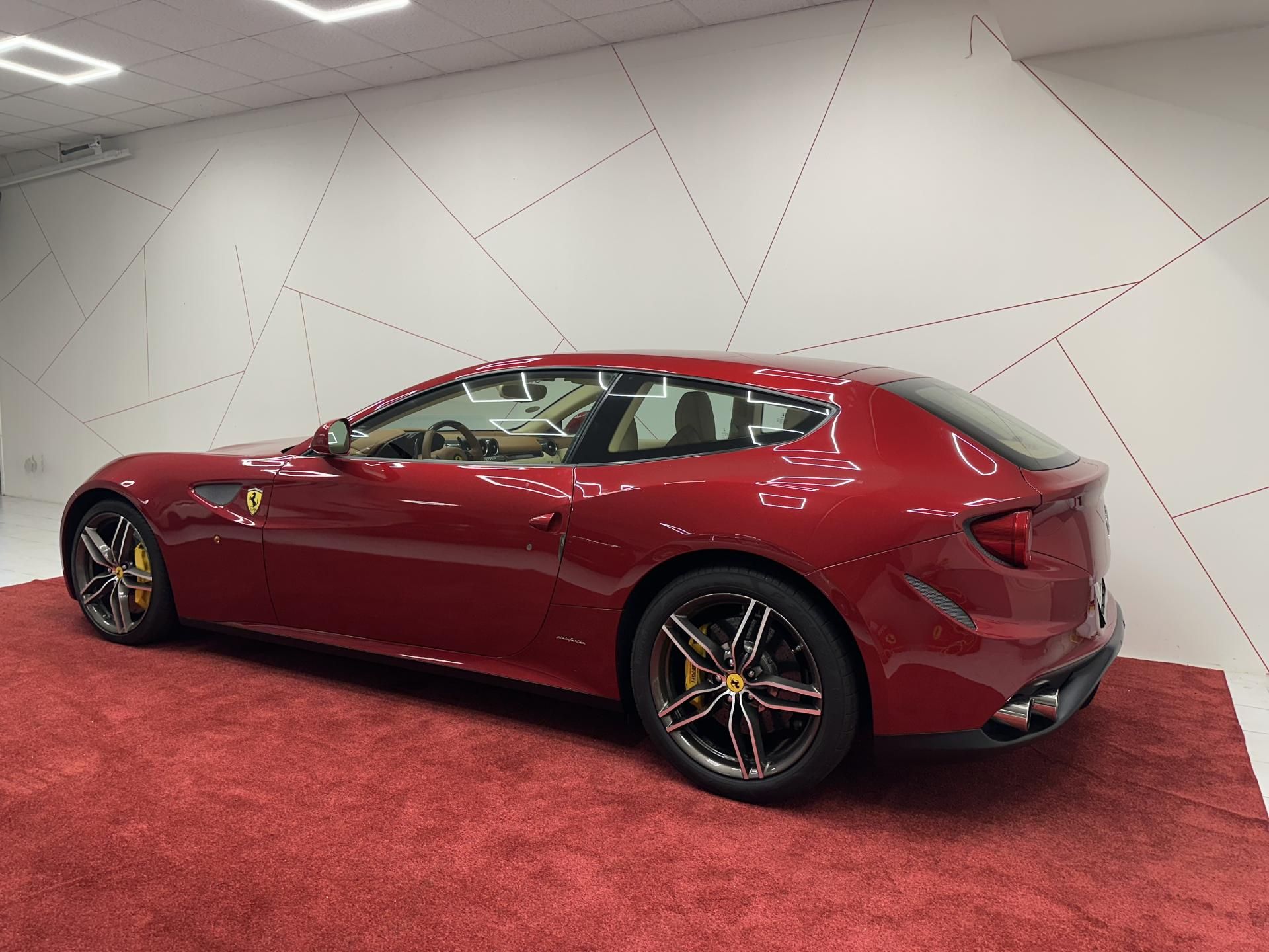 Ferrari FF, CZ*1. Majitel*360*DPH*TOP SPEC - fotka 3