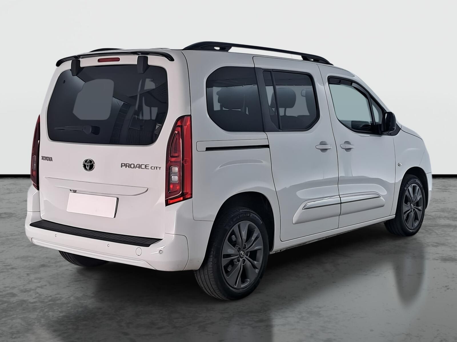 Toyota Proace City Verso, 1.2 T, 5Míst, Klima, ČR, 1Maj - fotka 5