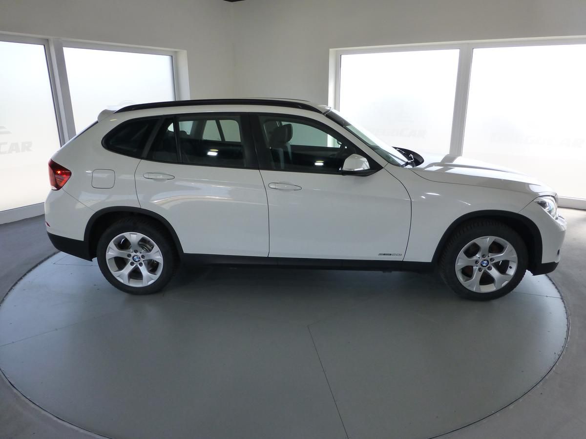 BMW X1, 2,0D*X-DRIVE**NAVI*ALU**XENONY - fotka 4