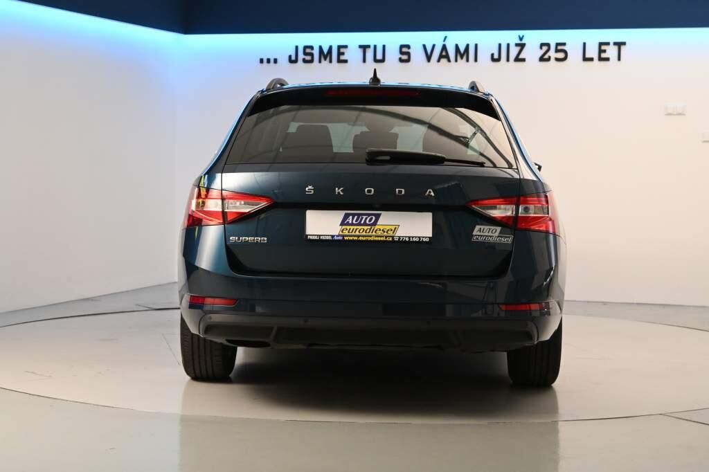 Škoda Superb, 2.0 LED DSG ACC Virtual Kamera - fotka 6