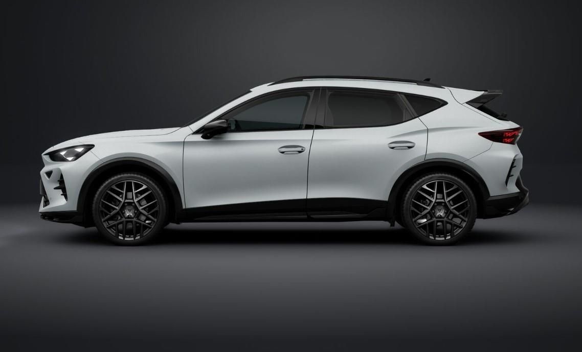 Cupra Formentor, 1.5 eTSi / 110 kW - fotka 2