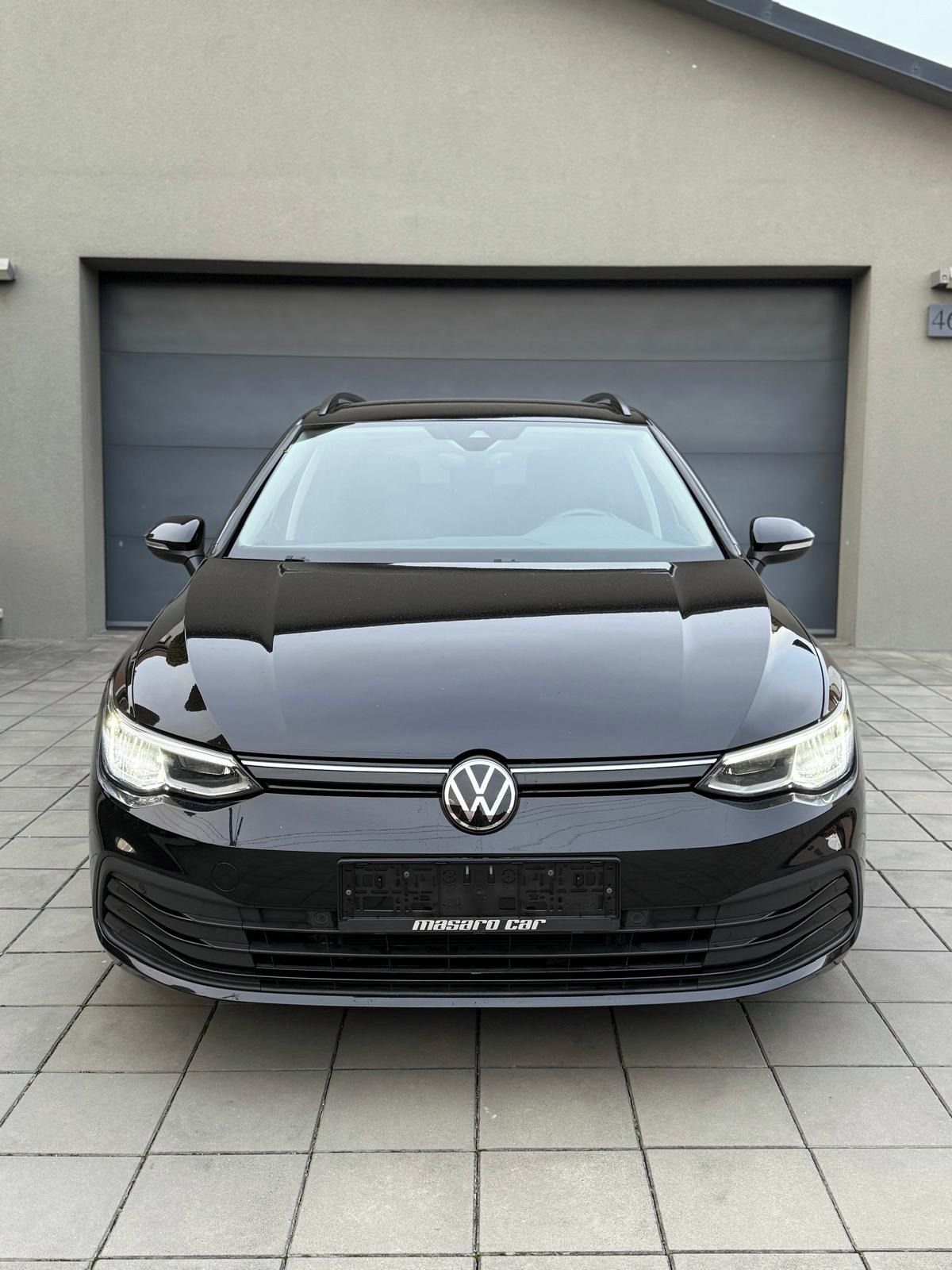 Volkswagen Golf, VW Golf 8 Variant 2.0 TDI 85 k - fotka 2