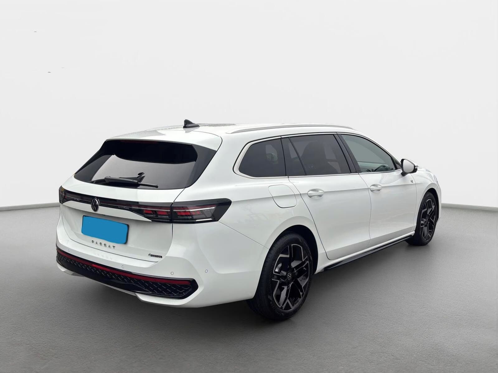 Volkswagen Passat Variant, 2.0 TSI R-Line 4Motion*360°* - fotka 4