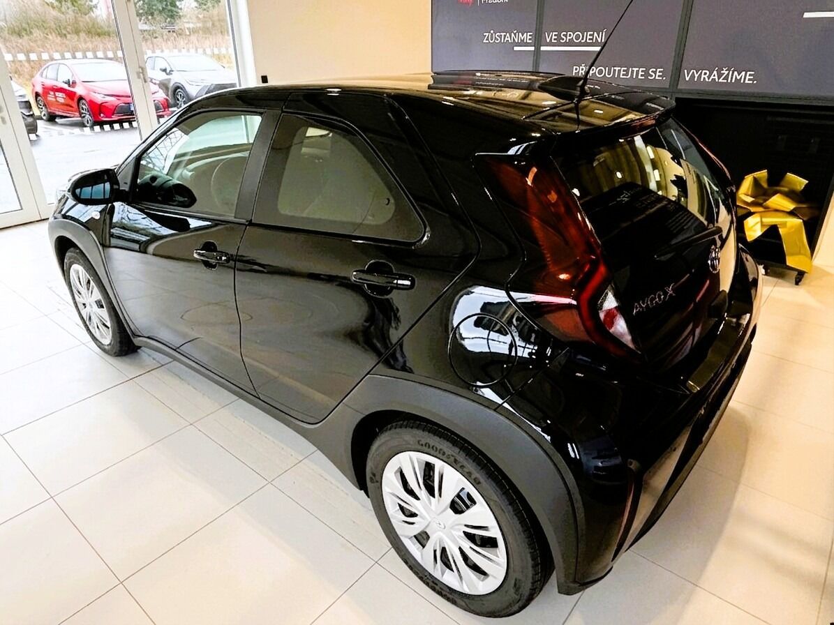 Toyota Aygo, 1,5   X Active 2026 - fotka 5