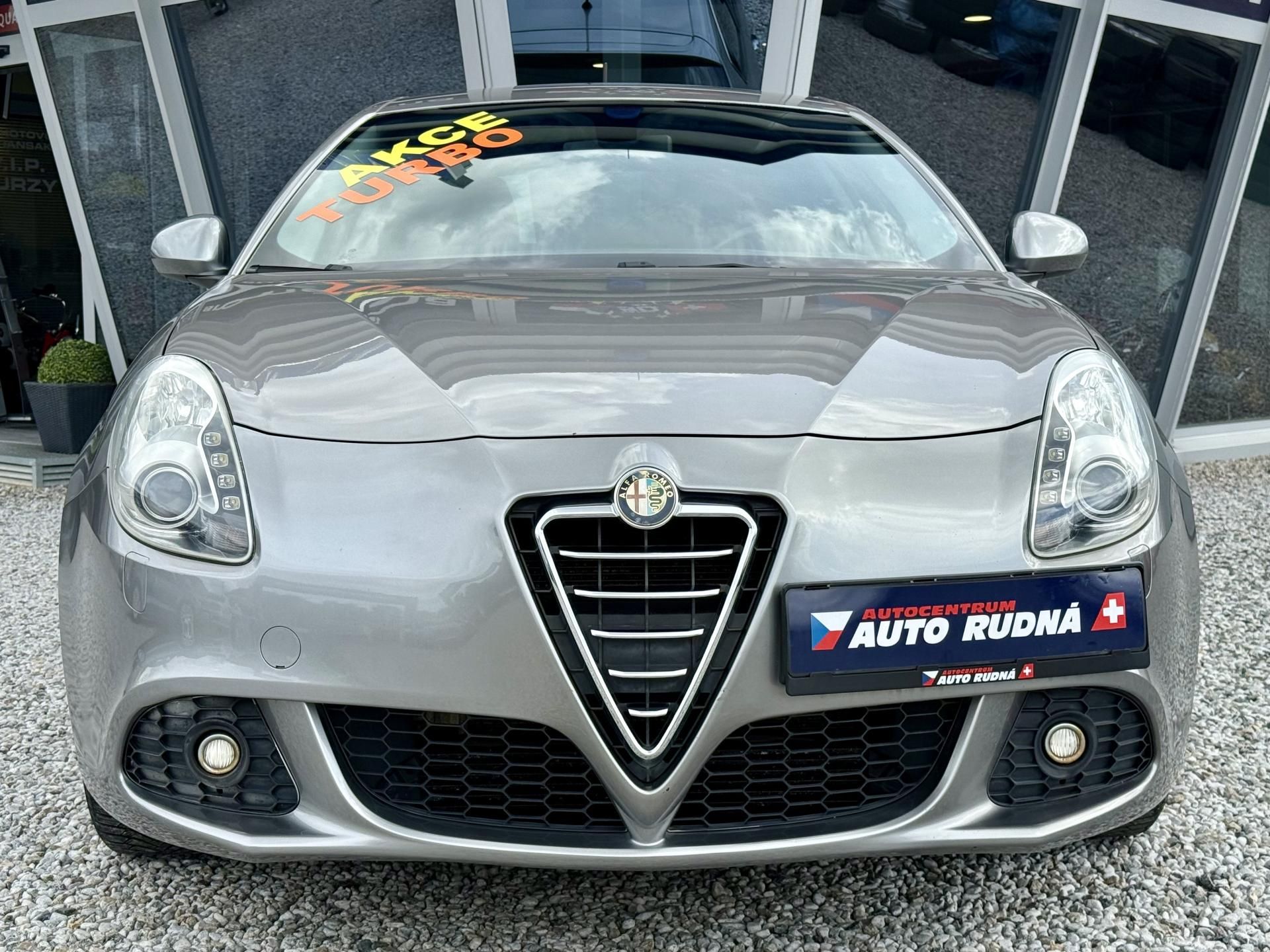 Alfa Romeo Giulietta, 1,4 TB 125kW Xenony - fotka 2