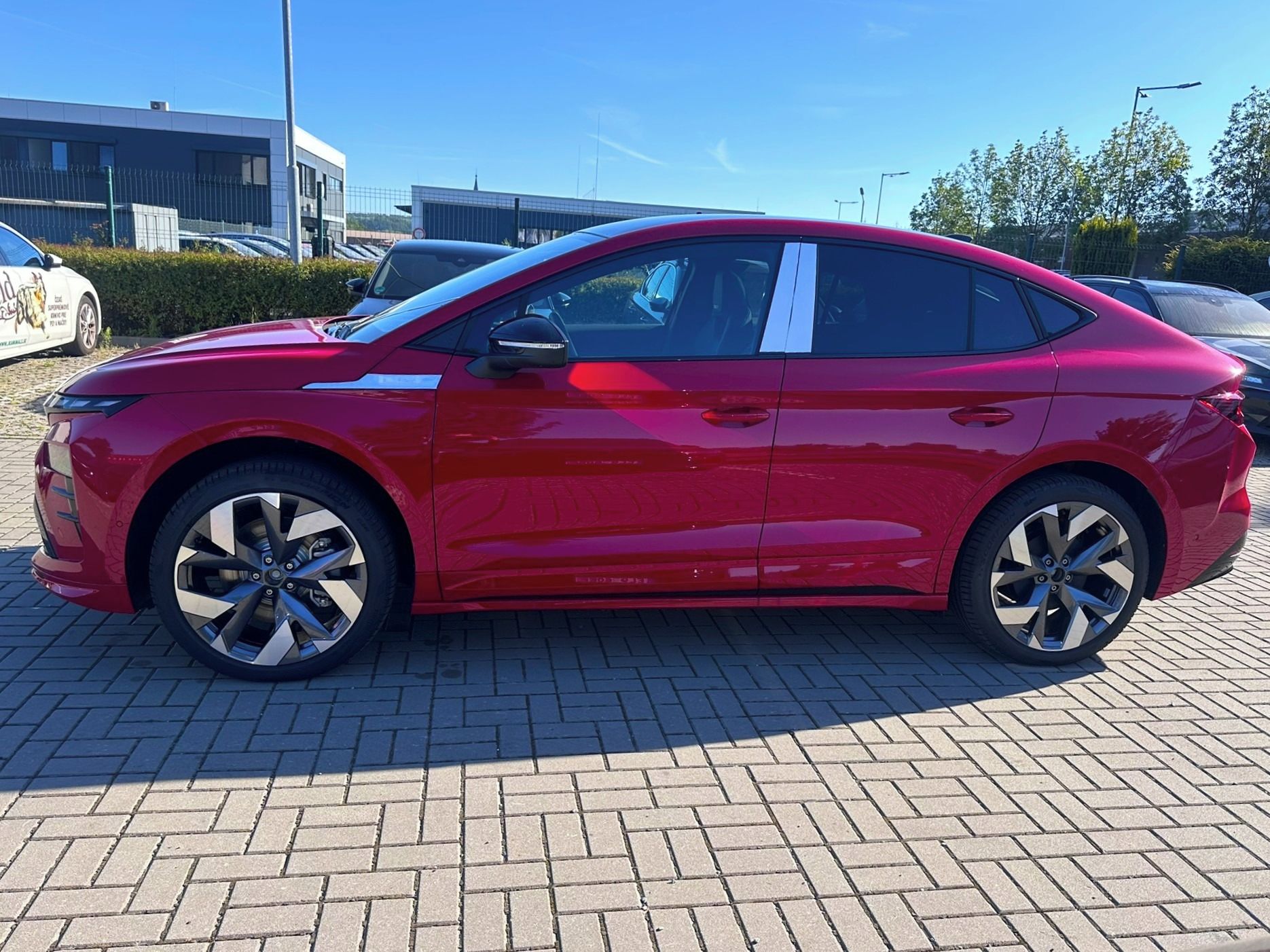 Škoda Enyaq Coupé, VRS, 4x4,250 kW, 82kWh,SKLADEM - fotka 2