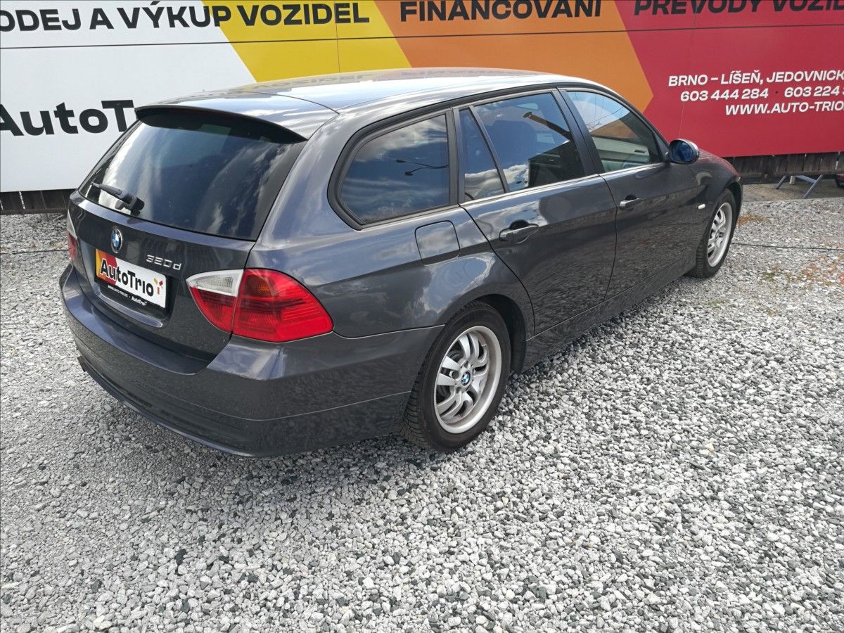 BMW Řada 3, 2,0 d 320d kombi - fotka 3