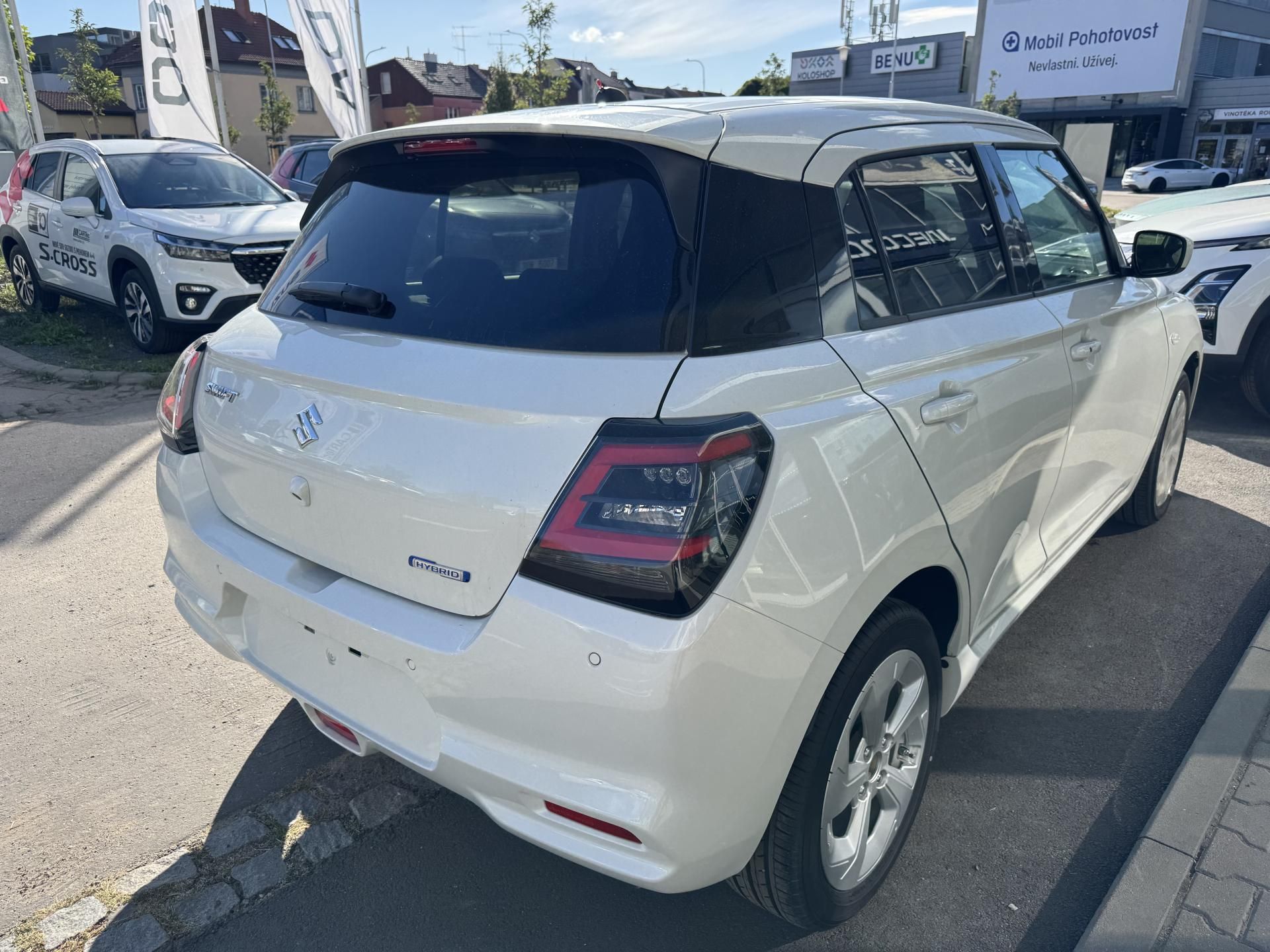 Suzuki Swift, 1,2 Premium Hybrid - fotka 3