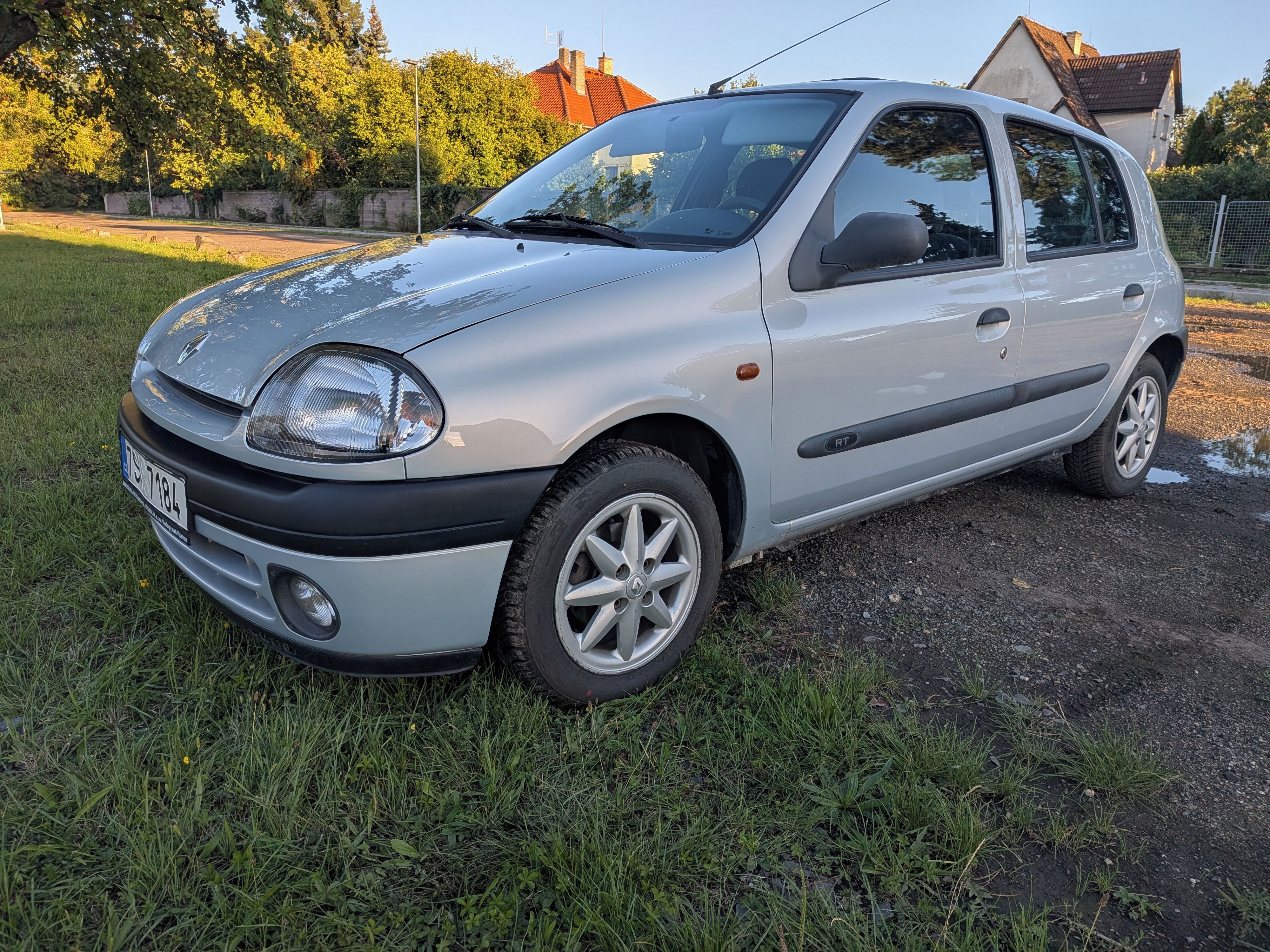 Renault Clio, 1,4 55kW - fotka 4