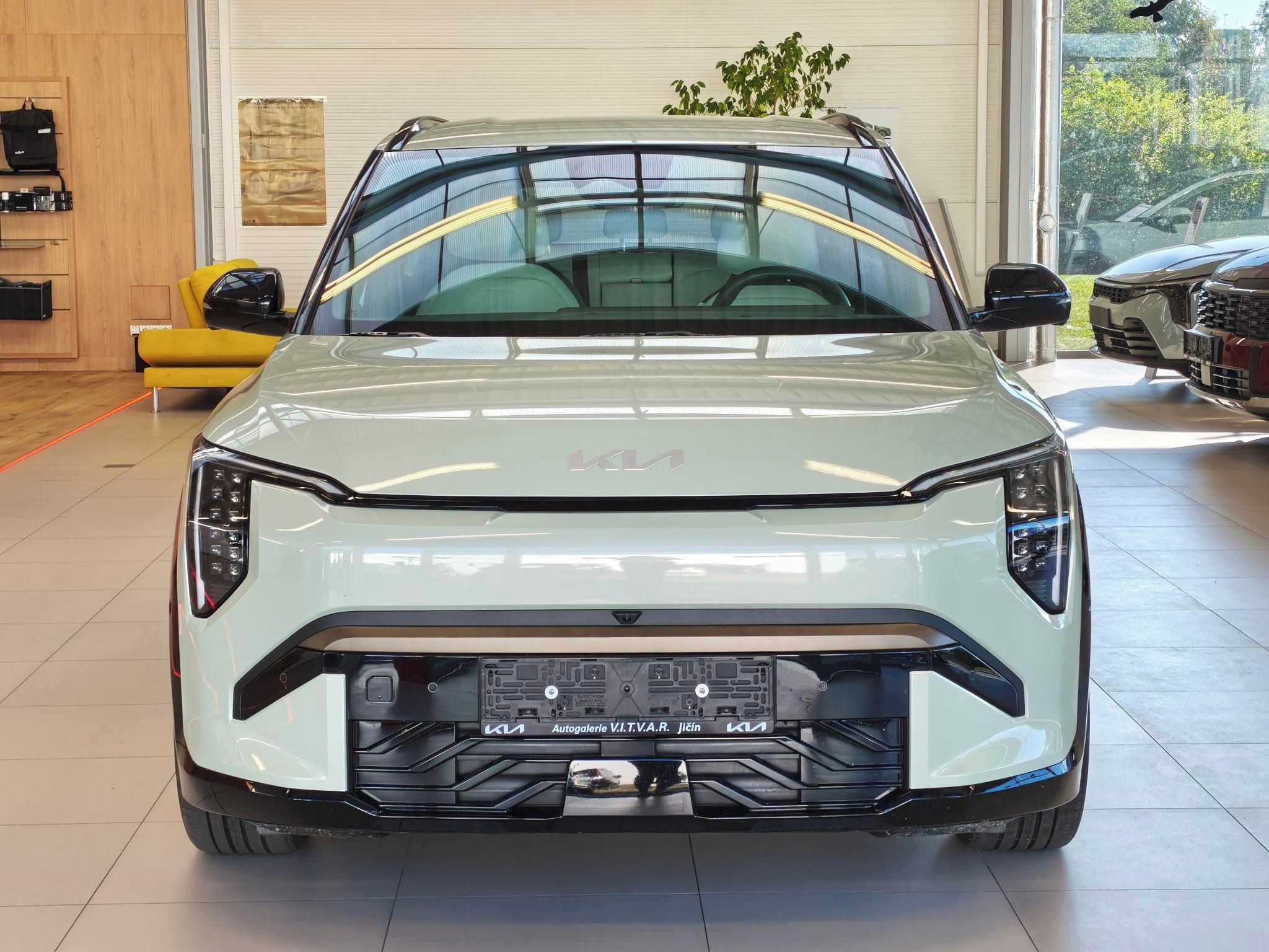 Kia EV3, GT Line 4x2 150kW TECH, V2L - fotka 2