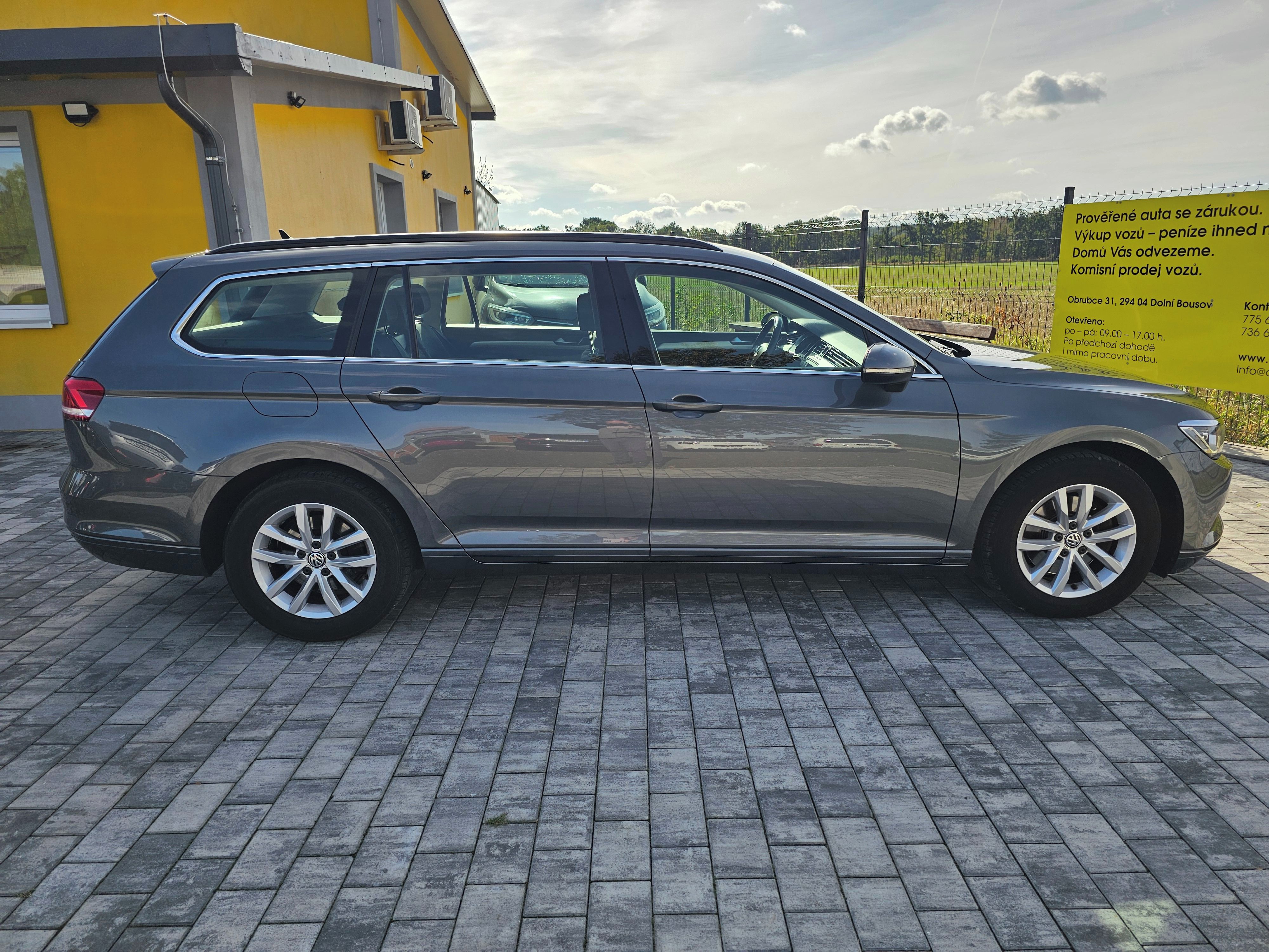 Volkswagen Passat, 1.4 TSI 92kw, Po rozvodech - fotka 4