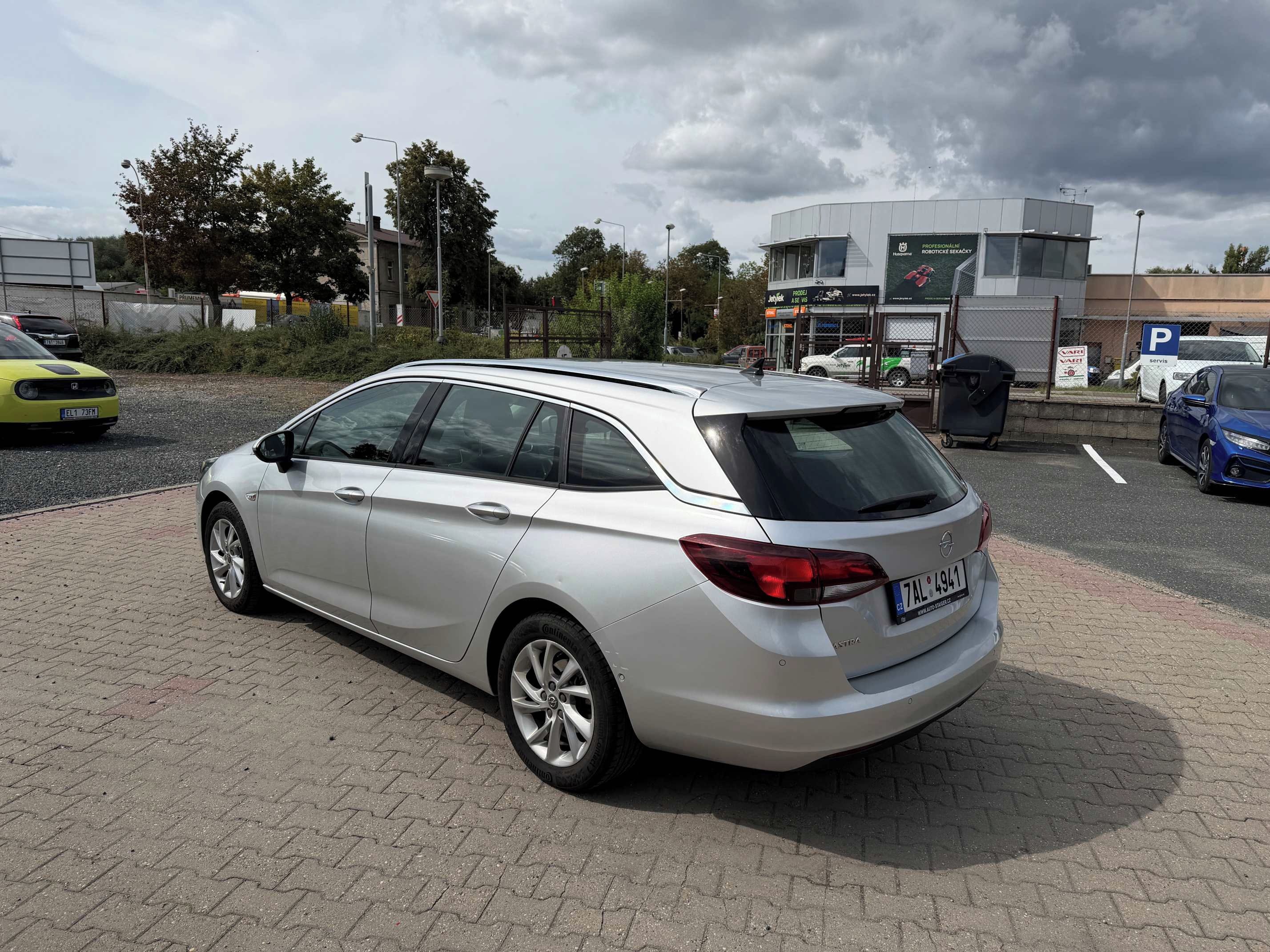 Opel Astra, 1,4 Turbo Sports Tourer + - fotka 6