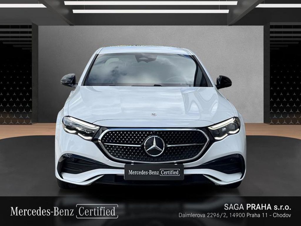 Mercedes-Benz Třídy E, Třída E 220 d 4MATIC AMG Line - fotka 2