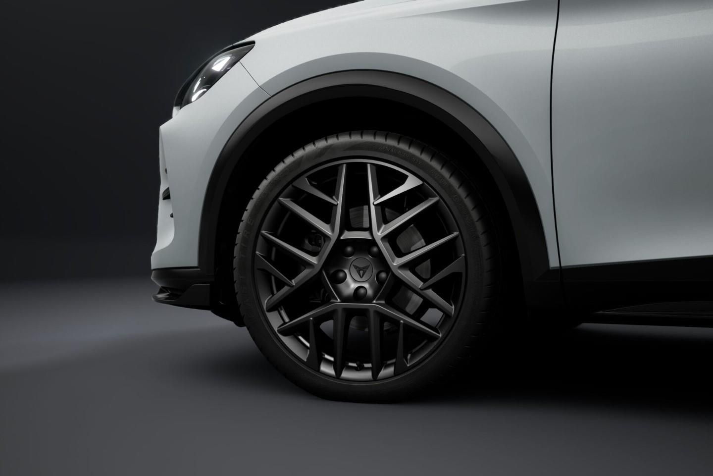 Cupra Formentor, 1.5 eTSi / 110 kW - fotka 4