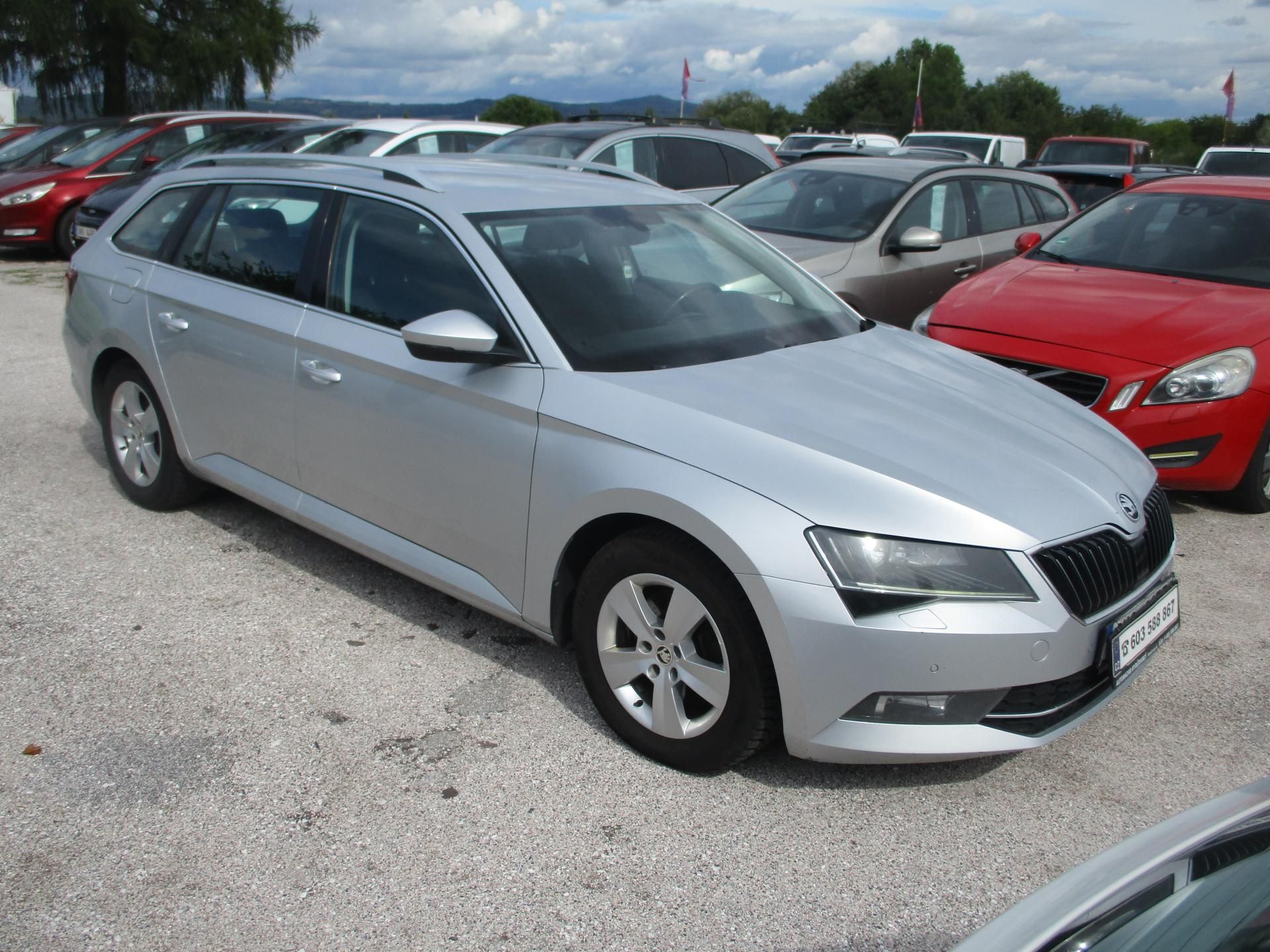 Škoda Superb, combi III 2,0 TDi prav.servis - fotka 2