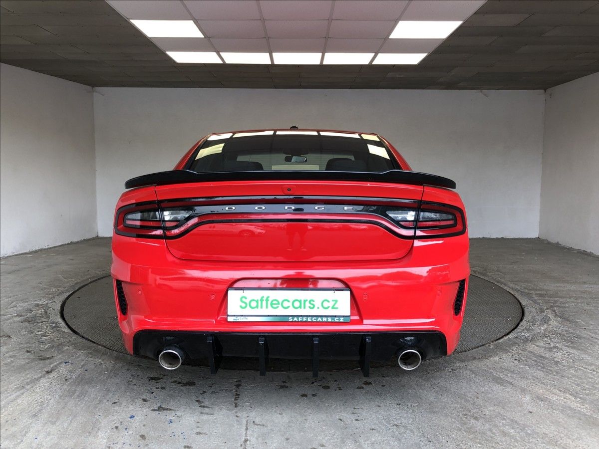 Dodge Charger, 3,6 V6 SRT - fotka 6