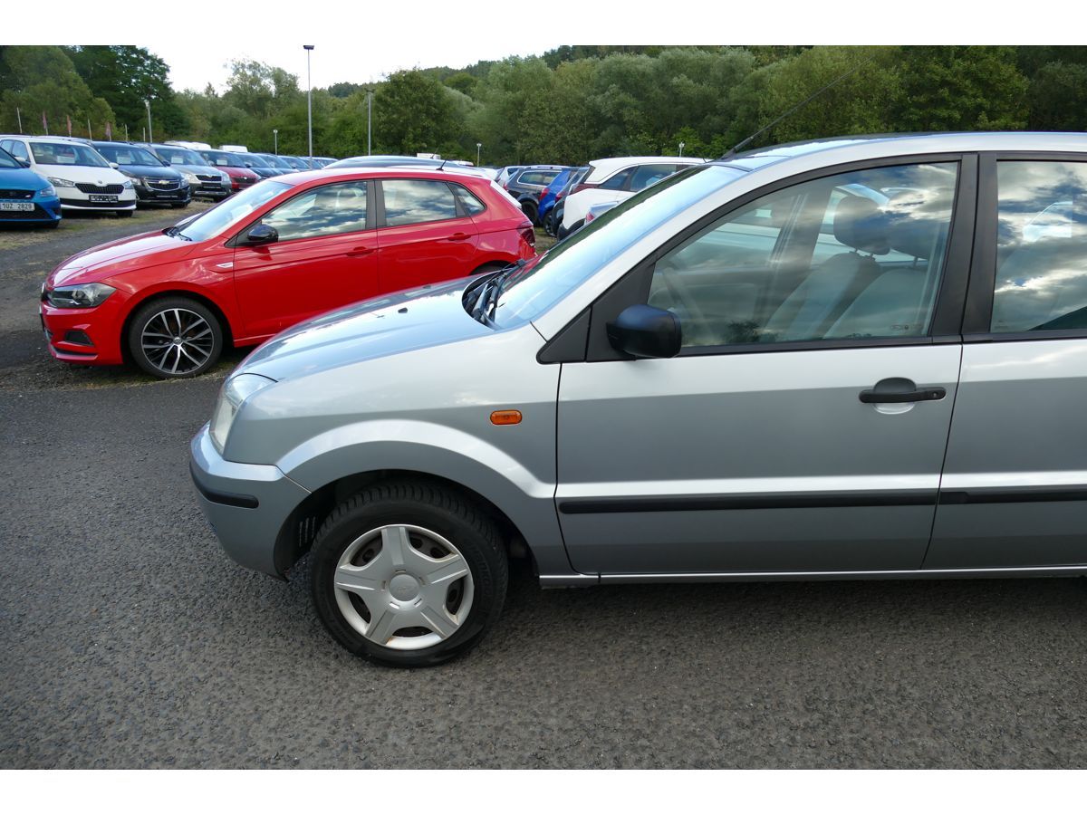 Ford Fusion, 1,4 59KW KLIMA - fotka 4