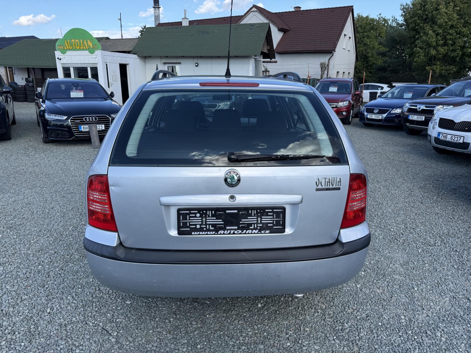 Škoda Octavia, 1.6i TOUR - fotka 5