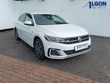 Volkswagen Bora, elektromotor 100 kW