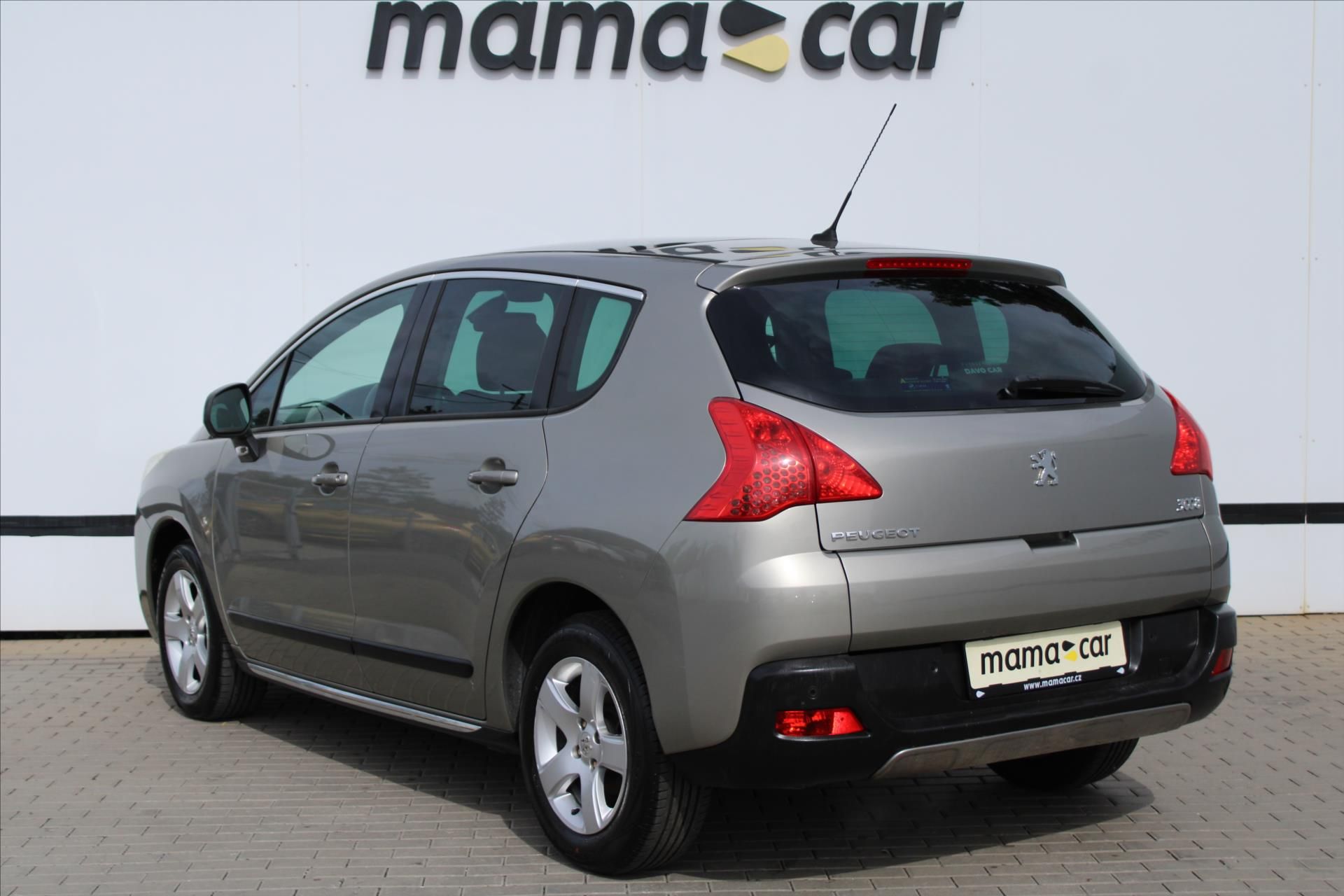 Peugeot 3008, 1.6THP 115kW PREMIUM ČR - fotka 5