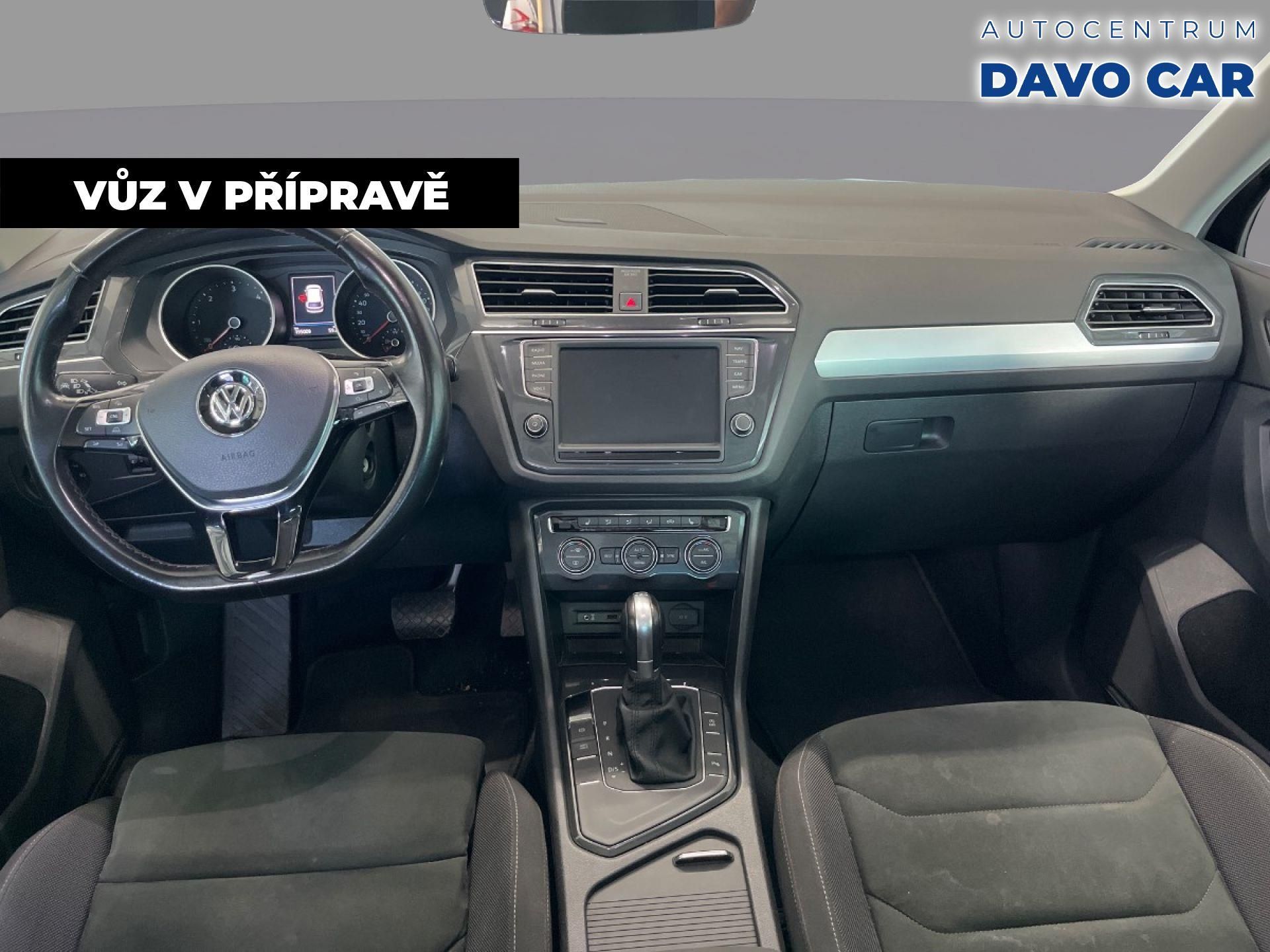 Volkswagen Tiguan, 2,0 TDI 110kW DSG Navi Tažné - fotka 3