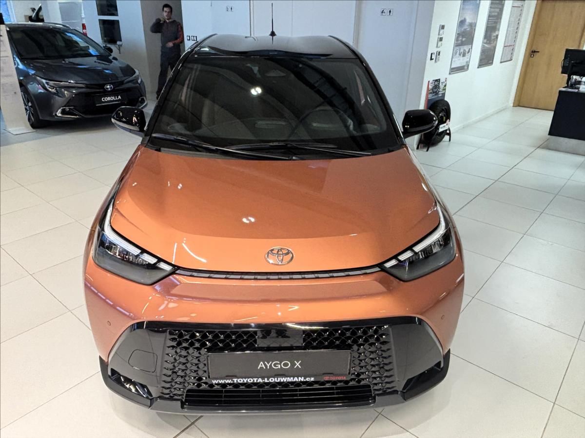 Toyota Aygo, 1,5   X Executive 2026 - fotka 2