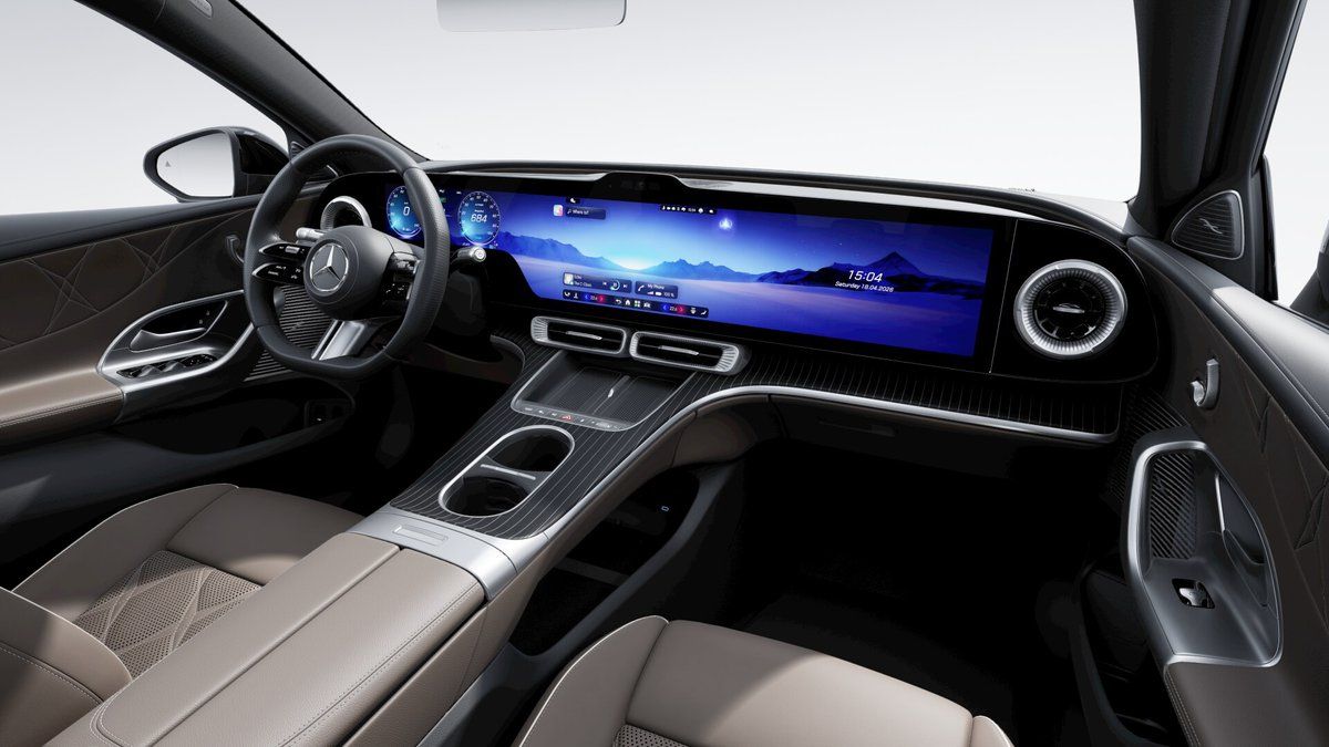 Mercedes-Benz Třídy C, 400 4MATIC Electric Linie AMG - fotka 2