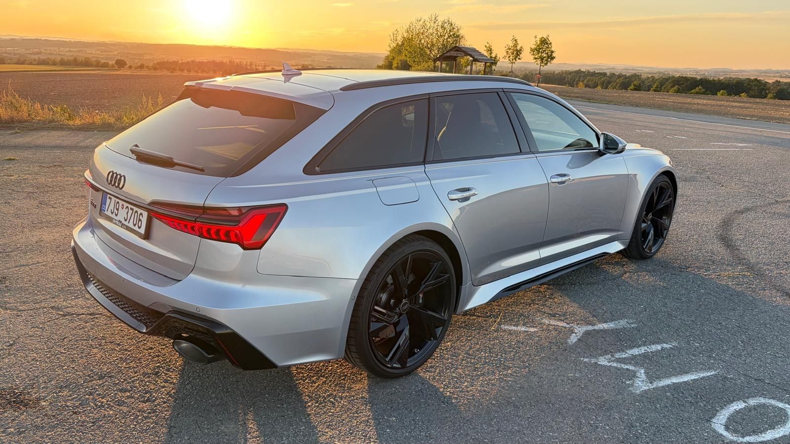Audi RS6, AVANT 4.0i - fotka 6