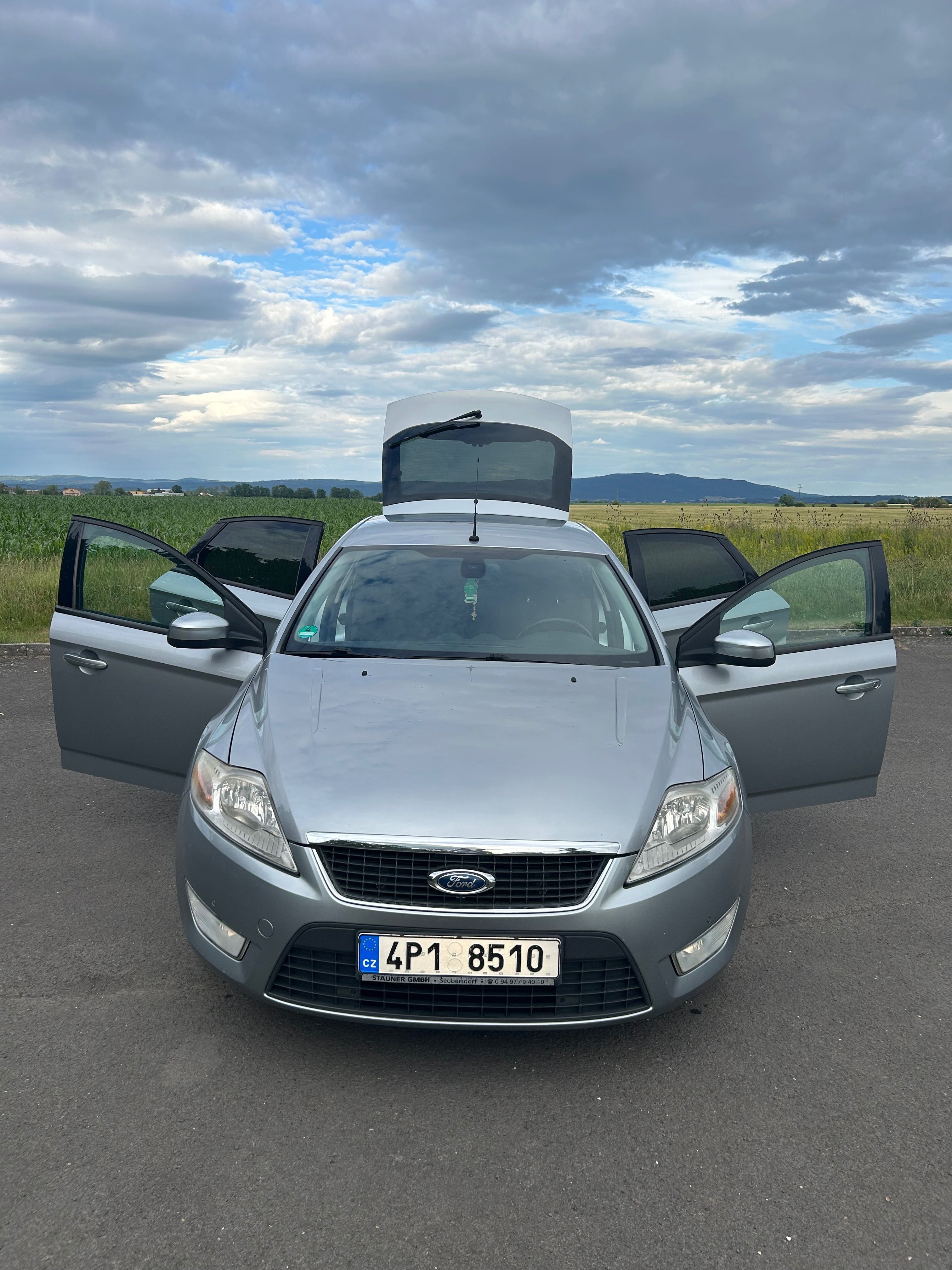 Ford Mondeo, Osobní automobil - fotka 2