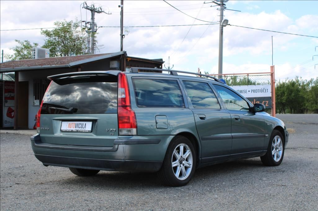 Volvo V70, 2,4 D  D5, KLIMA, STK 8/2028 - fotka 5