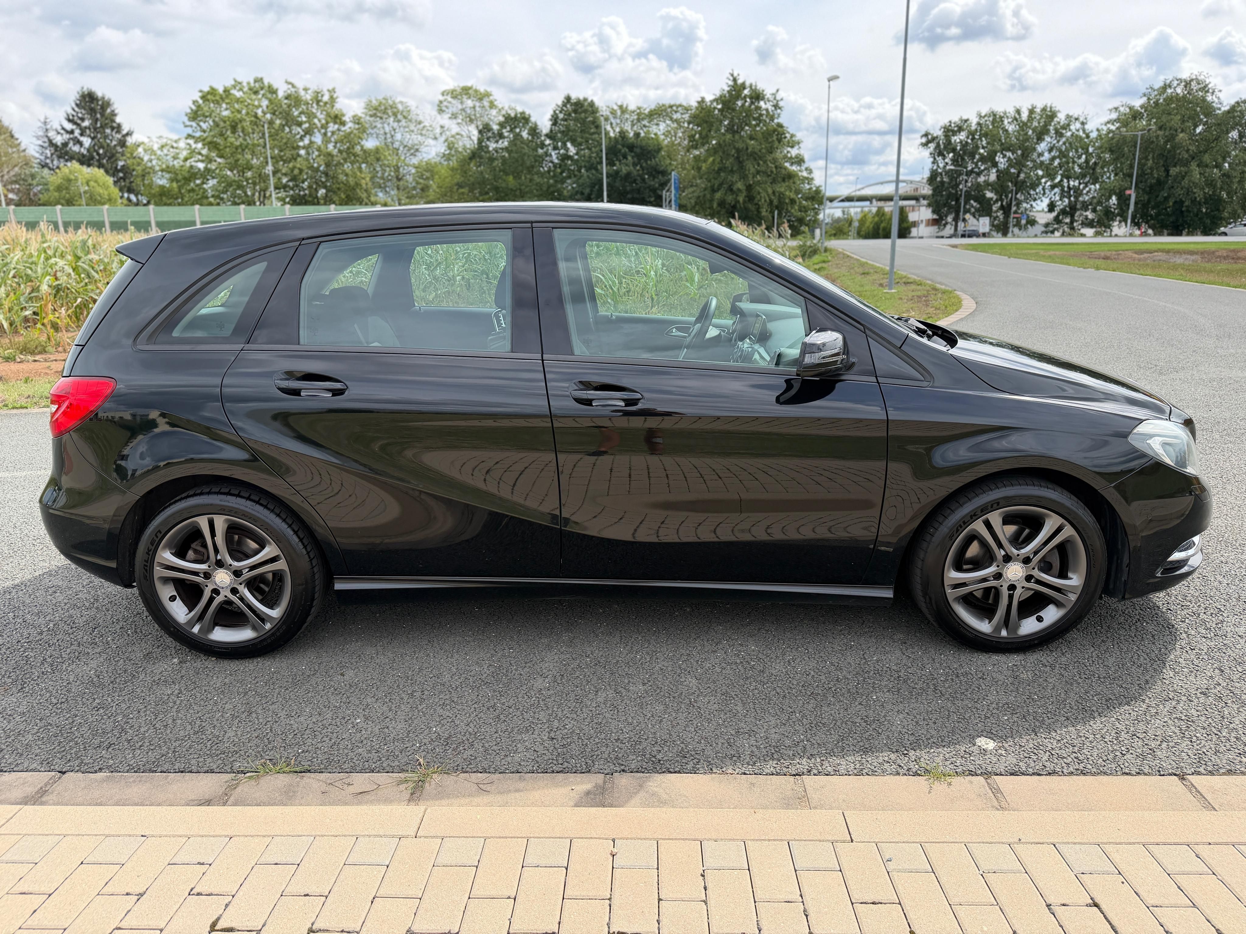Mercedes-Benz Třídy B, 200 CDI NAVI XENONY 2X KOLA - fotka 6