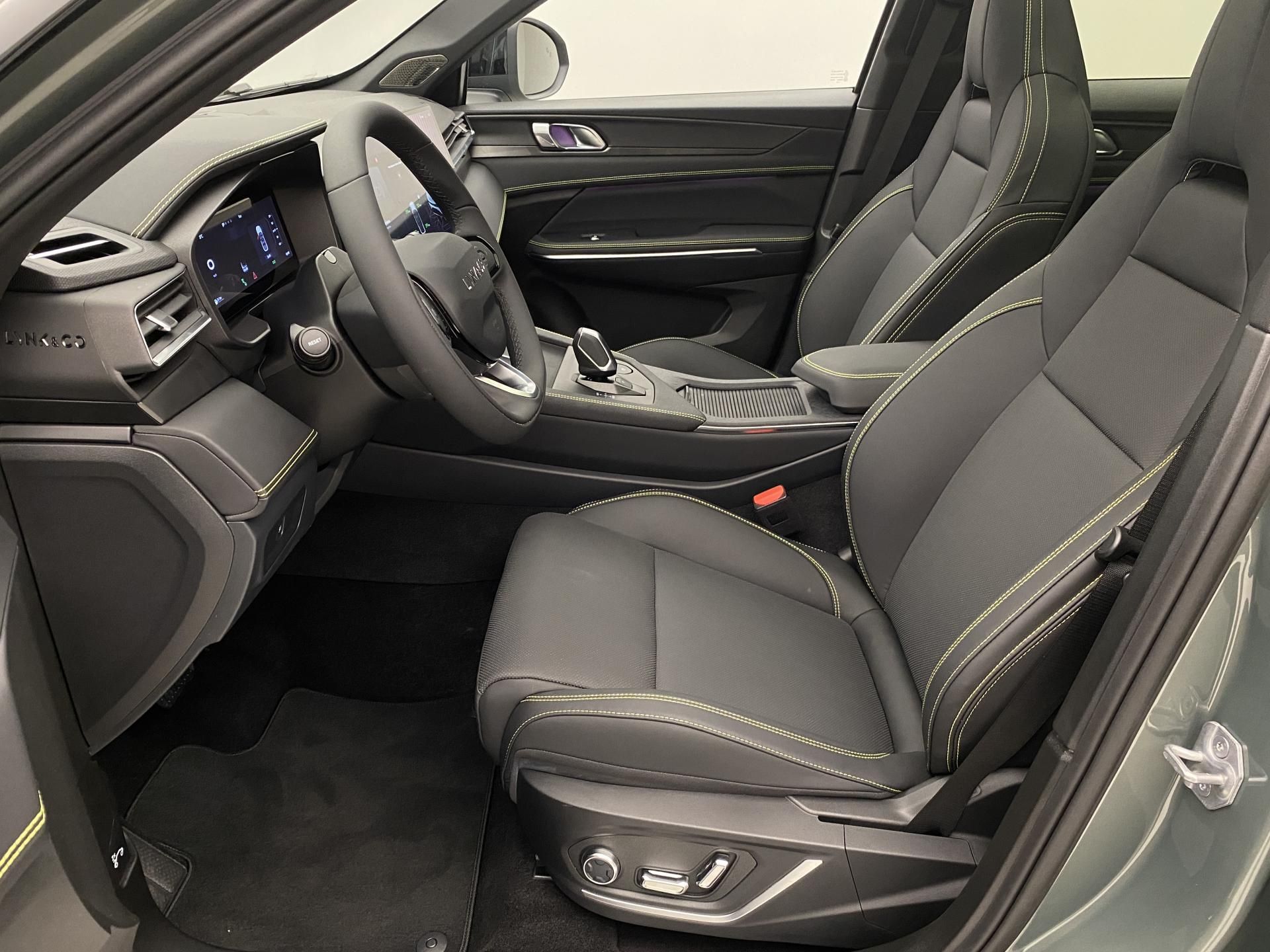 Lynk & Co 01, MORE PHEV AUT CZ 1.maj - fotka 5