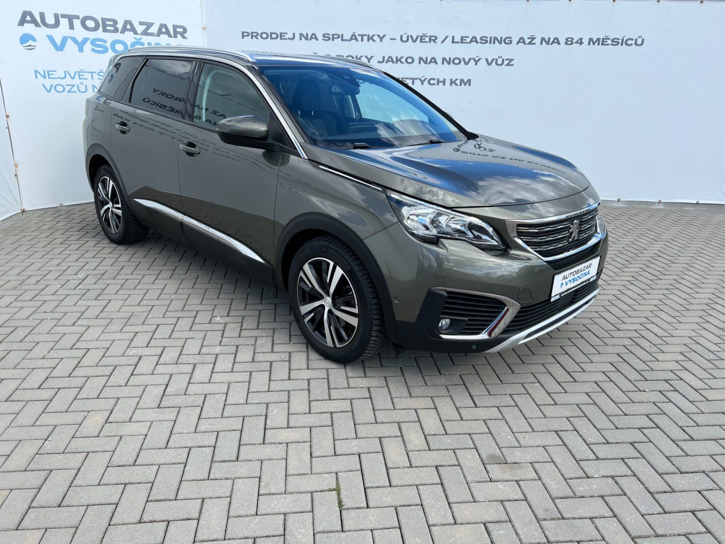 Peugeot 5008, 1.2PT 96kW ALLURE+ 7-míst - fotka 3
