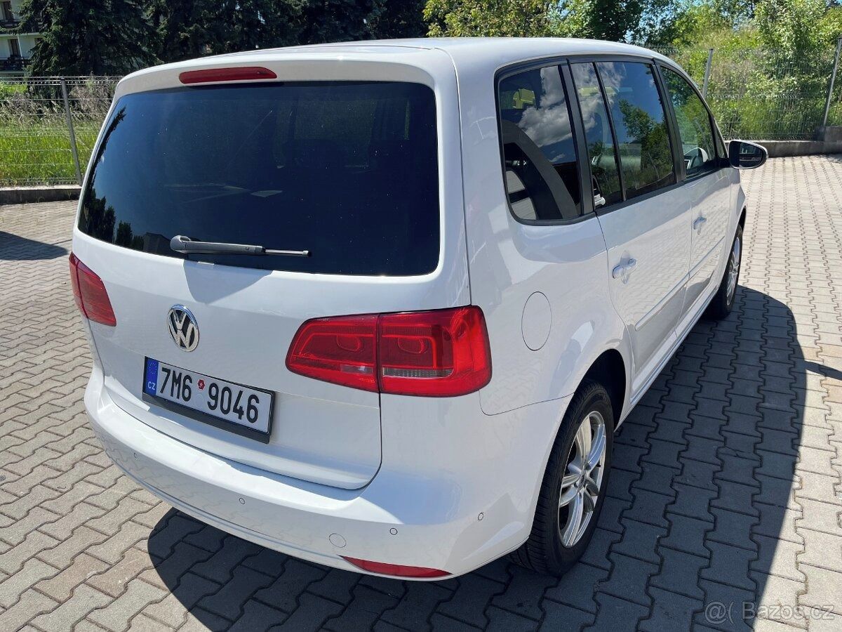 Volkswagen Touran - fotka 6
