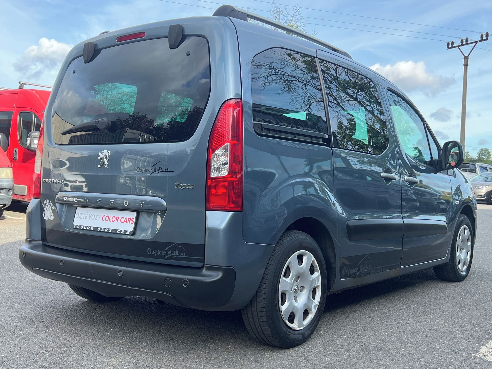 Peugeot Partner Tepee, 1.6 HDI 82kW OUTDOOR - fotka 4