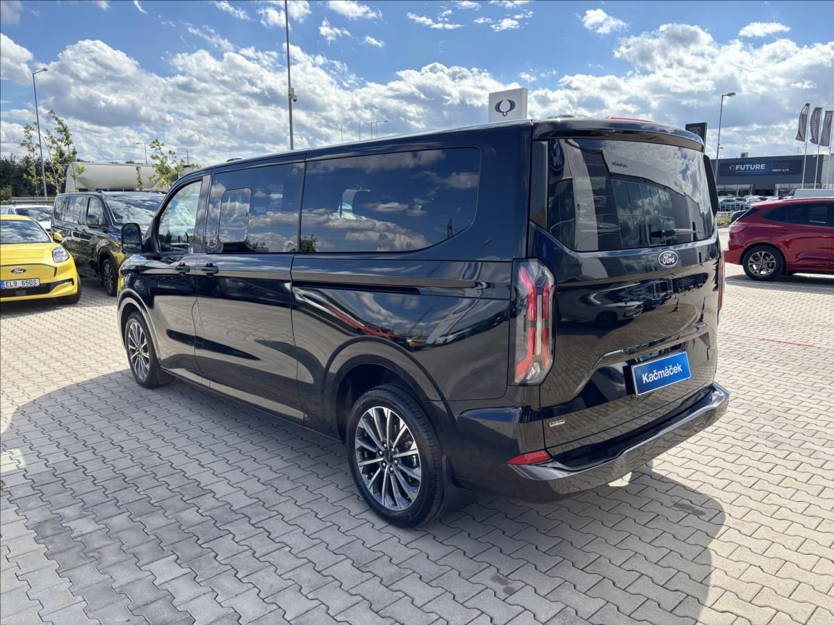 Ford Tourneo Custom, 2,5 PHEV 171kW Titanium X L2 - fotka 3