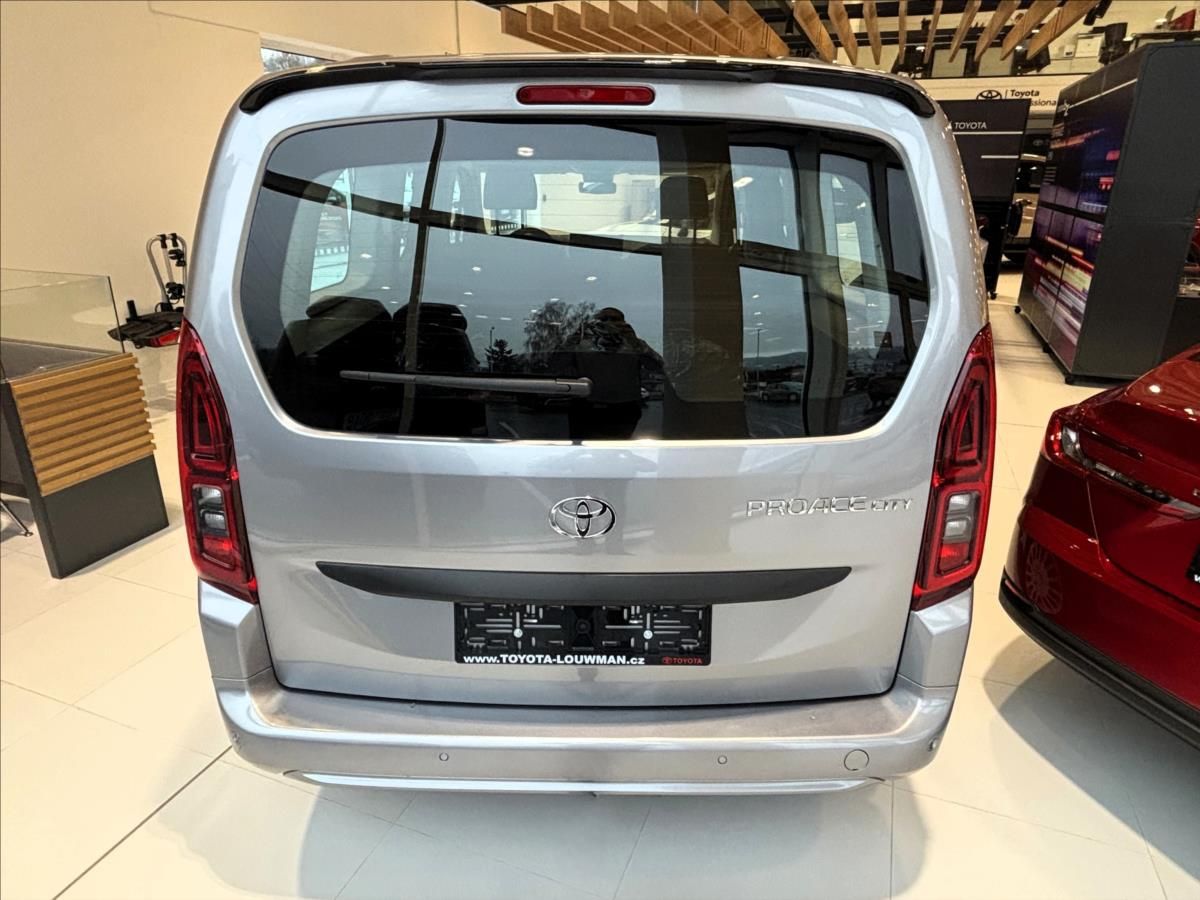 Toyota Proace City Verso, 1,5   LWB 1.5D 130 MT Business - fotka 6