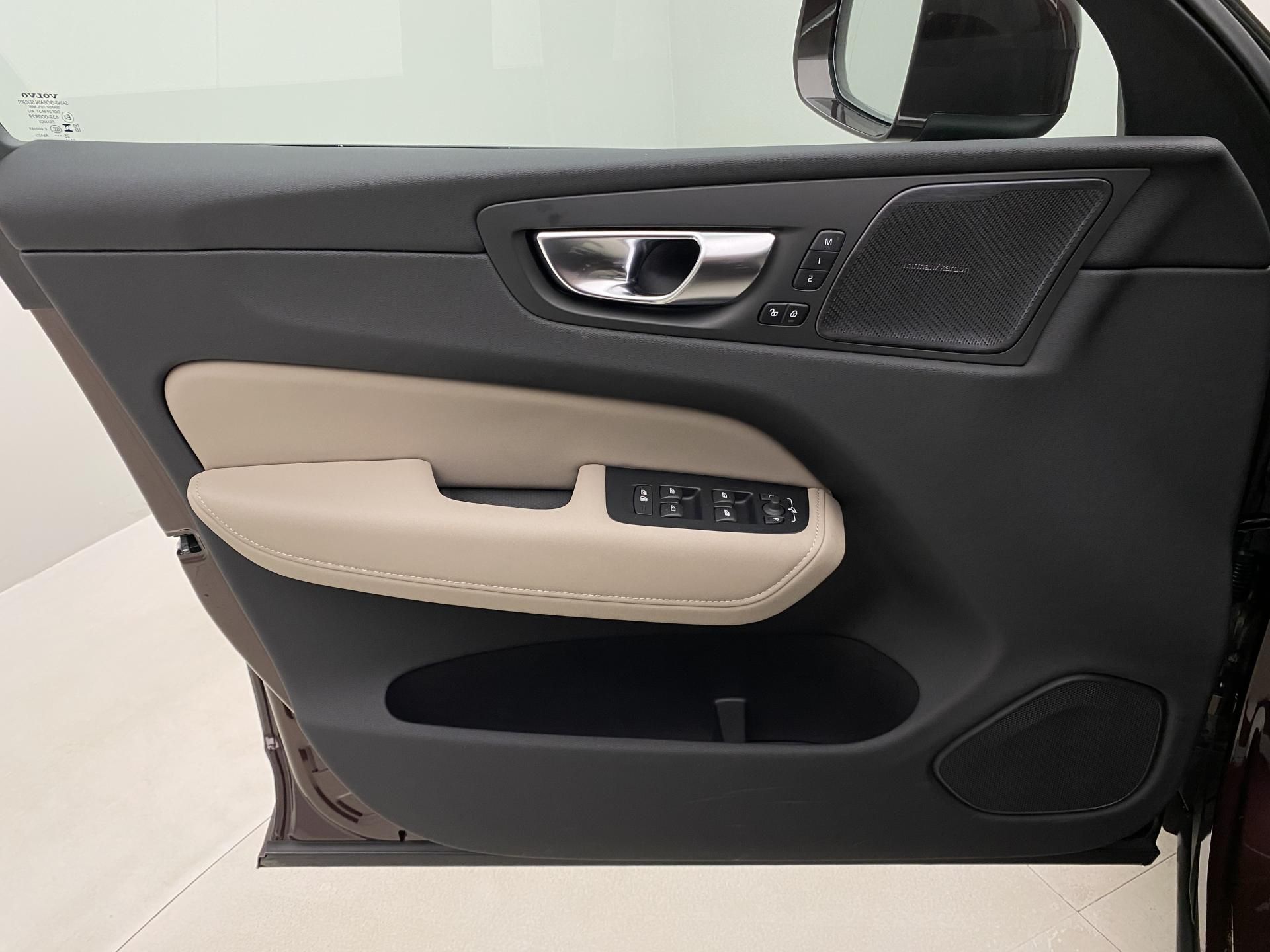 Volvo XC60, T6 AWD RECHARGE BRIGHT PLUS CZ - fotka 6